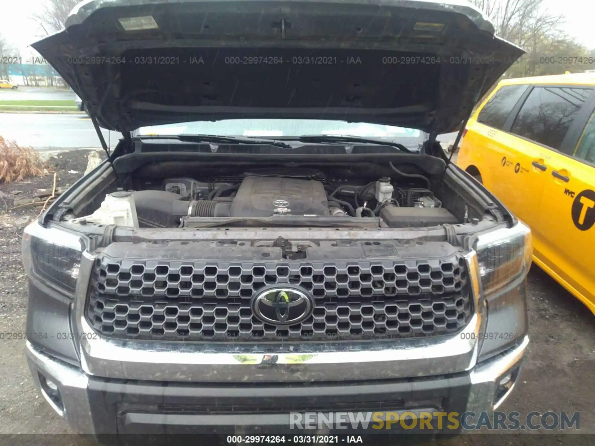 10 Photograph of a damaged car 5TFDY5F1XKX861557 TOYOTA TUNDRA 4WD 2019