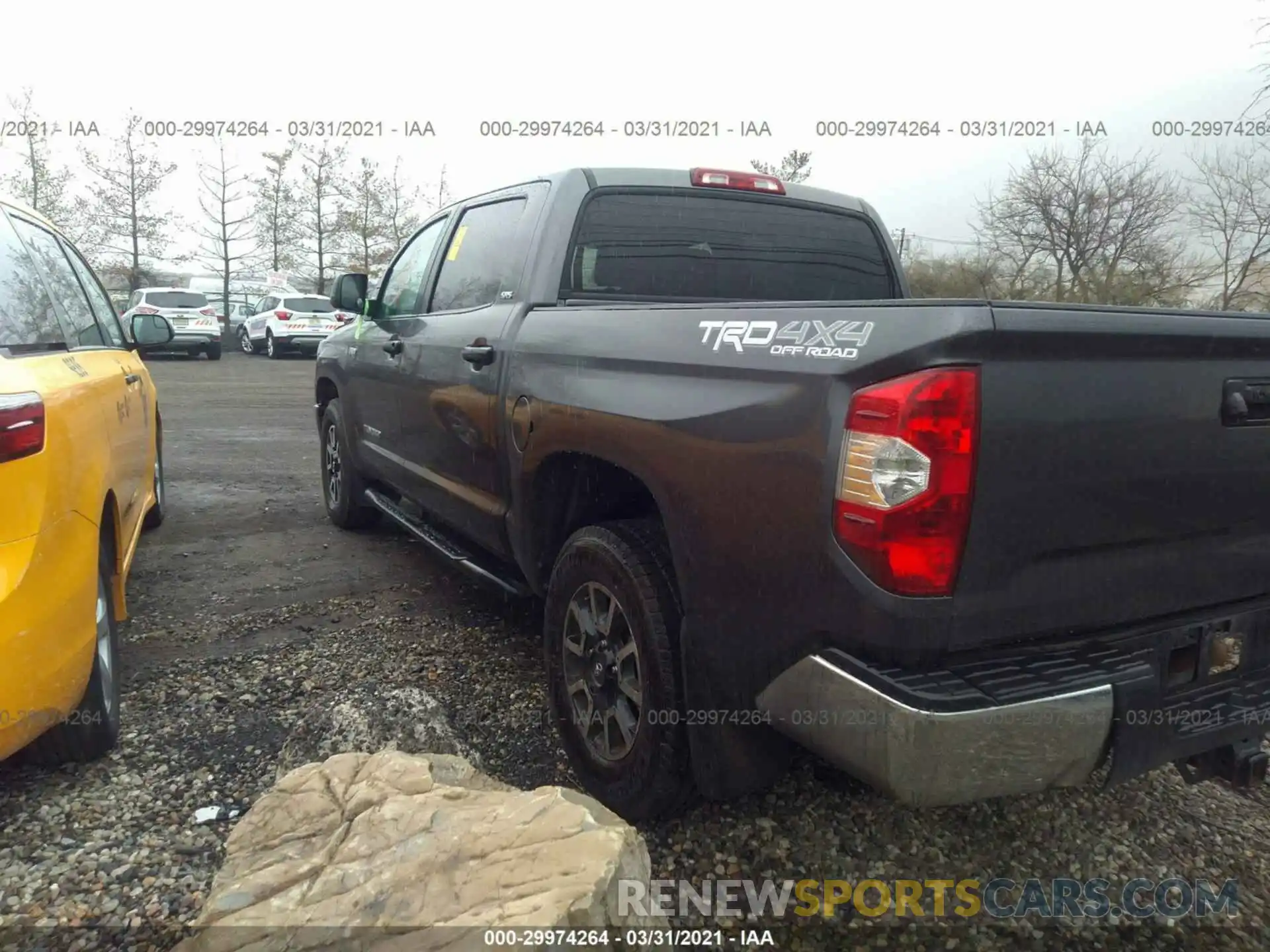 3 Photograph of a damaged car 5TFDY5F1XKX861557 TOYOTA TUNDRA 4WD 2019