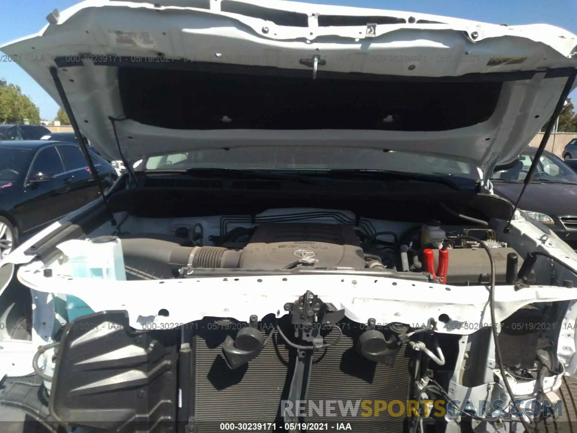 10 Photograph of a damaged car 5TFDY5F1XKX865186 TOYOTA TUNDRA 4WD 2019