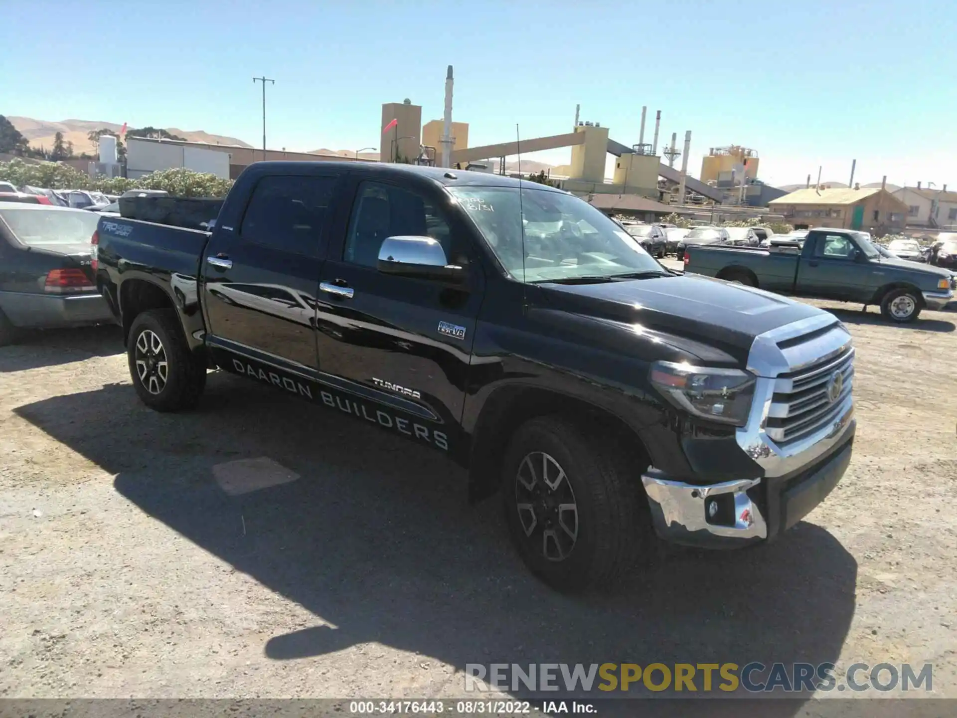 1 Photograph of a damaged car 5TFHY5F11KX786457 TOYOTA TUNDRA 4WD 2019