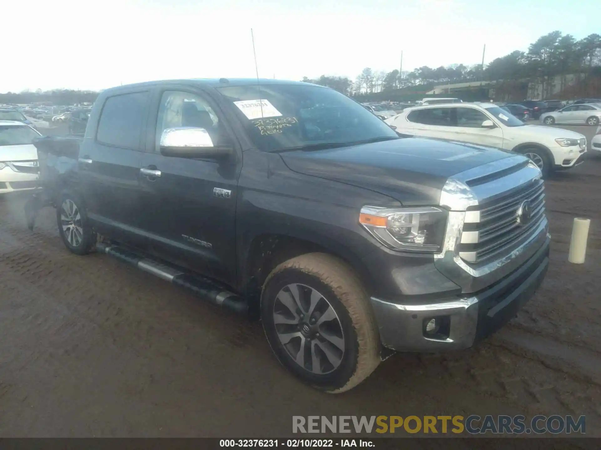 1 Photograph of a damaged car 5TFHY5F11KX808313 TOYOTA TUNDRA 4WD 2019