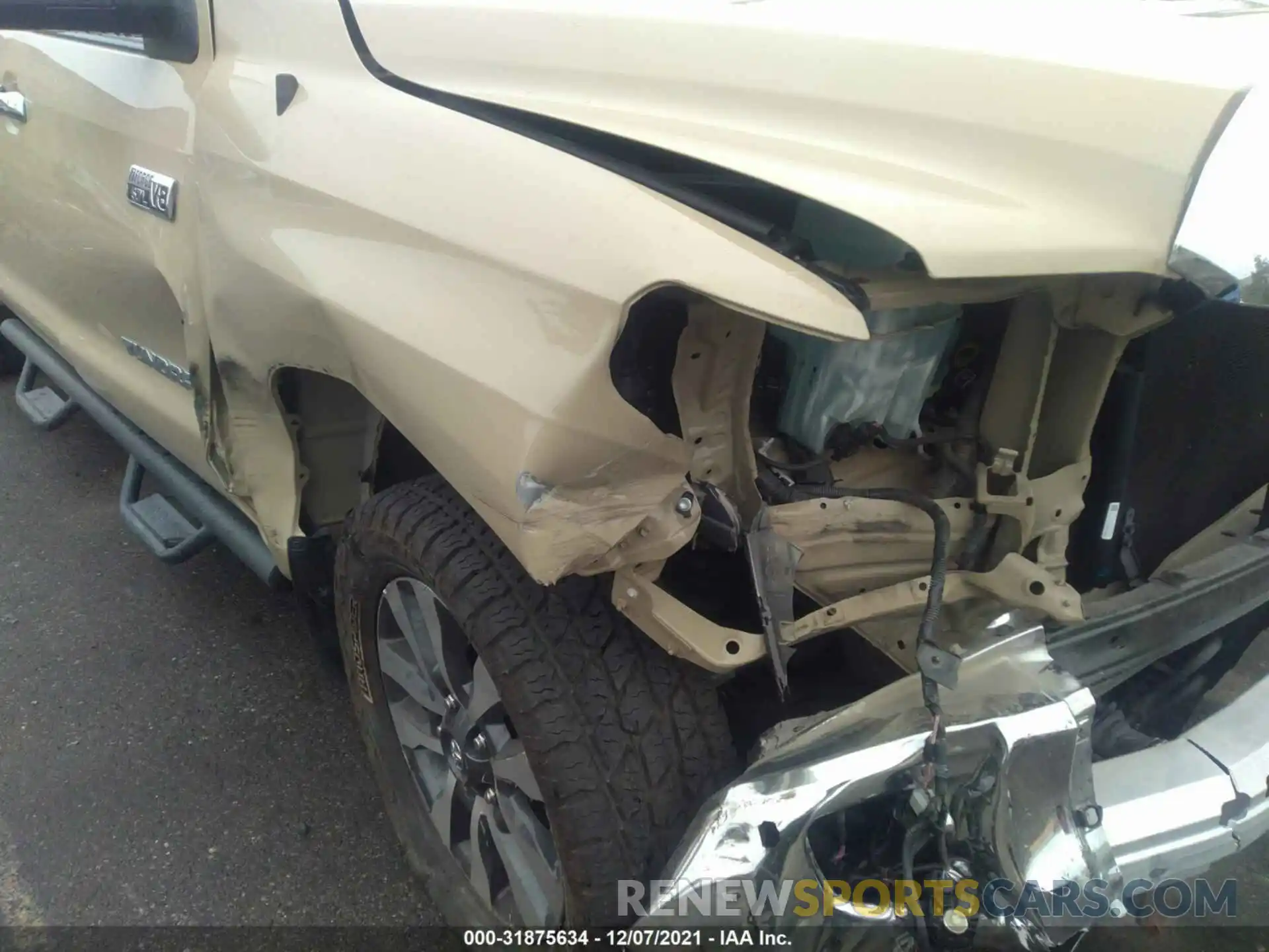 6 Photograph of a damaged car 5TFHY5F11KX833406 TOYOTA TUNDRA 4WD 2019