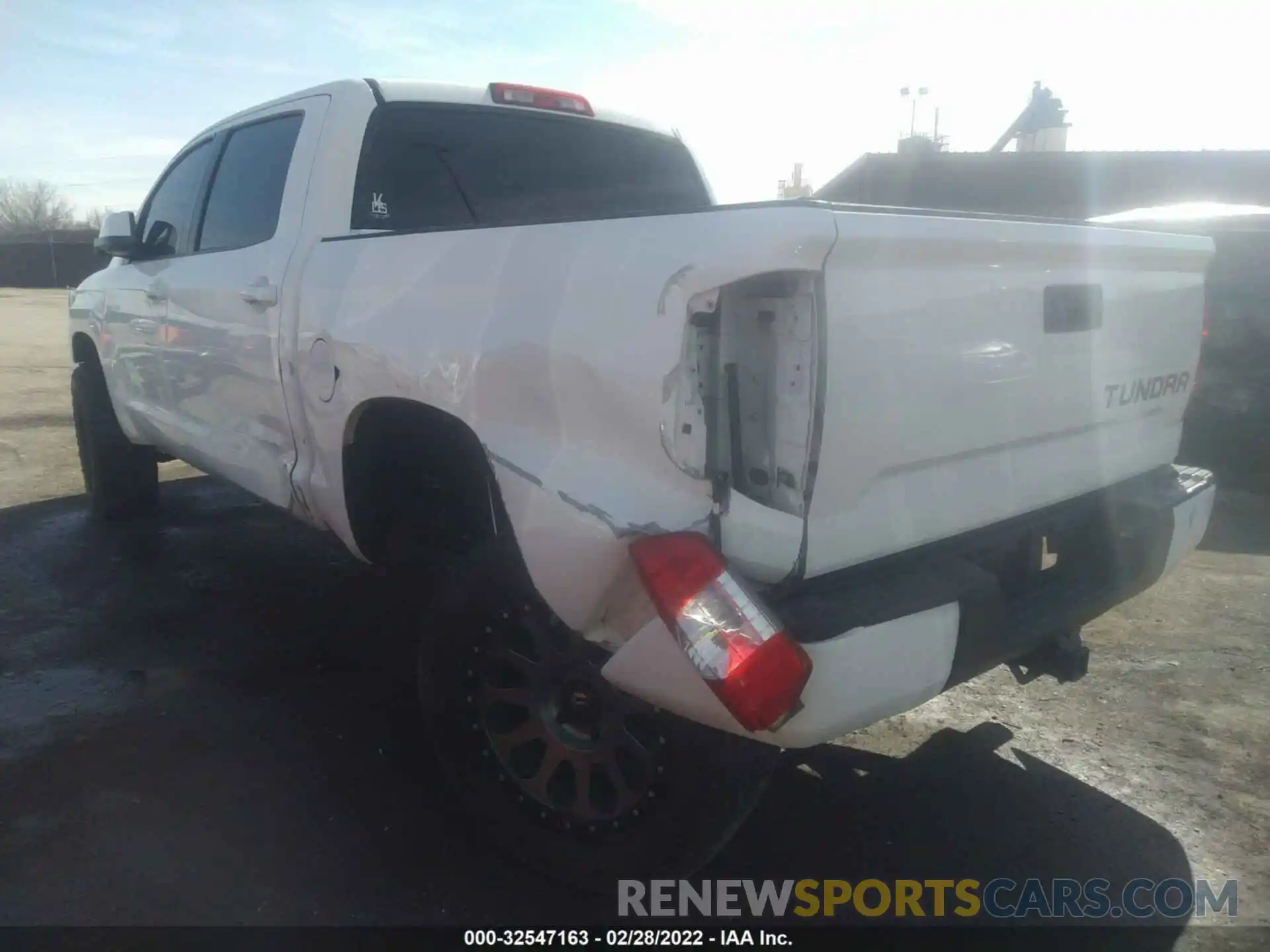 3 Photograph of a damaged car 5TFHY5F11KX839979 TOYOTA TUNDRA 4WD 2019