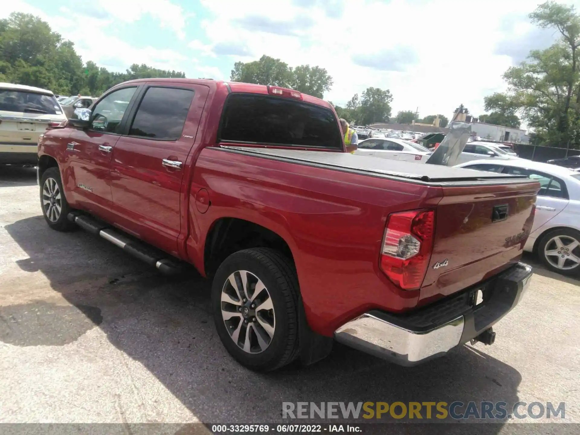 3 Photograph of a damaged car 5TFHY5F13KX828501 TOYOTA TUNDRA 4WD 2019