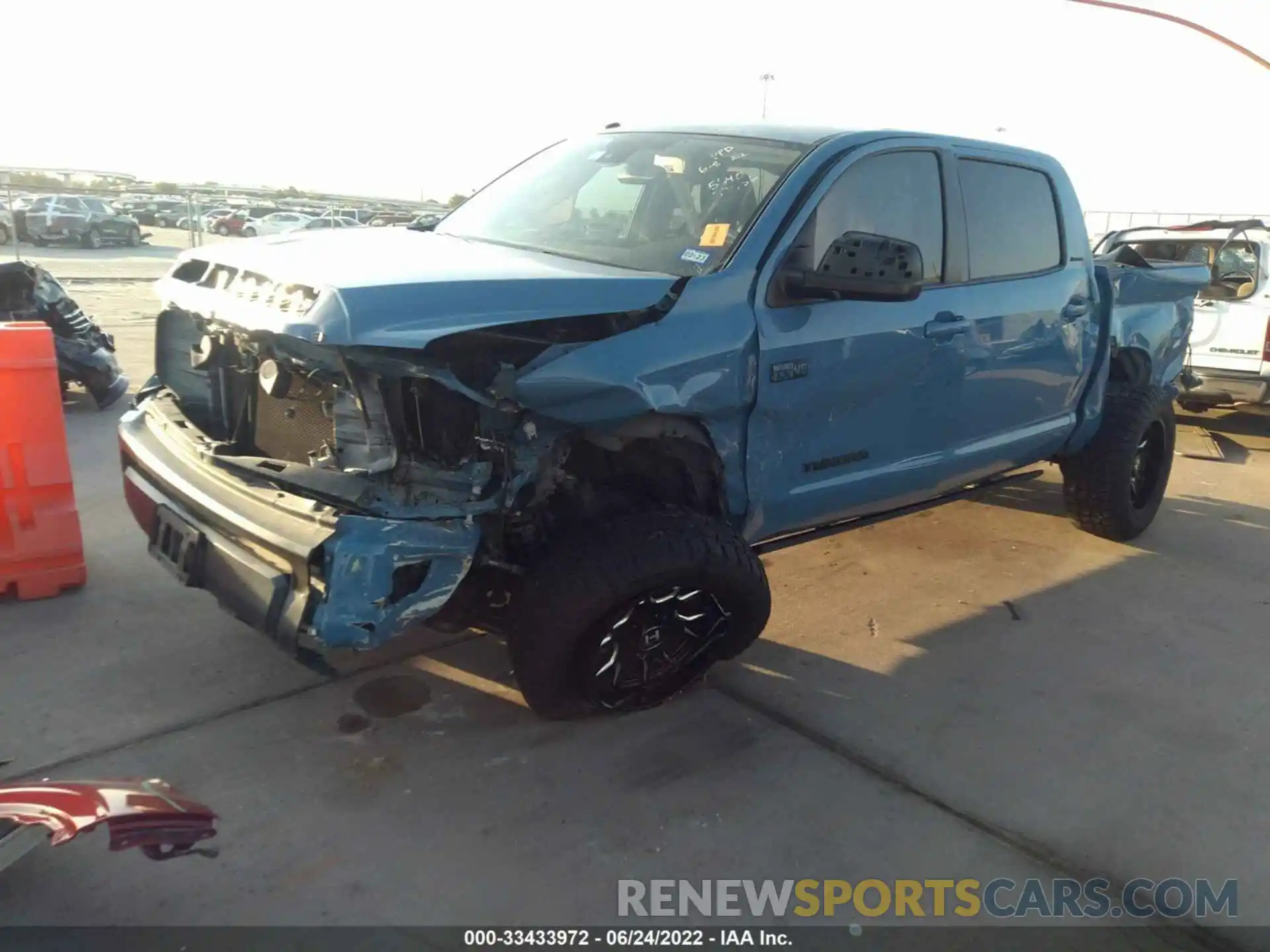 2 Photograph of a damaged car 5TFHY5F14KX795640 TOYOTA TUNDRA 4WD 2019