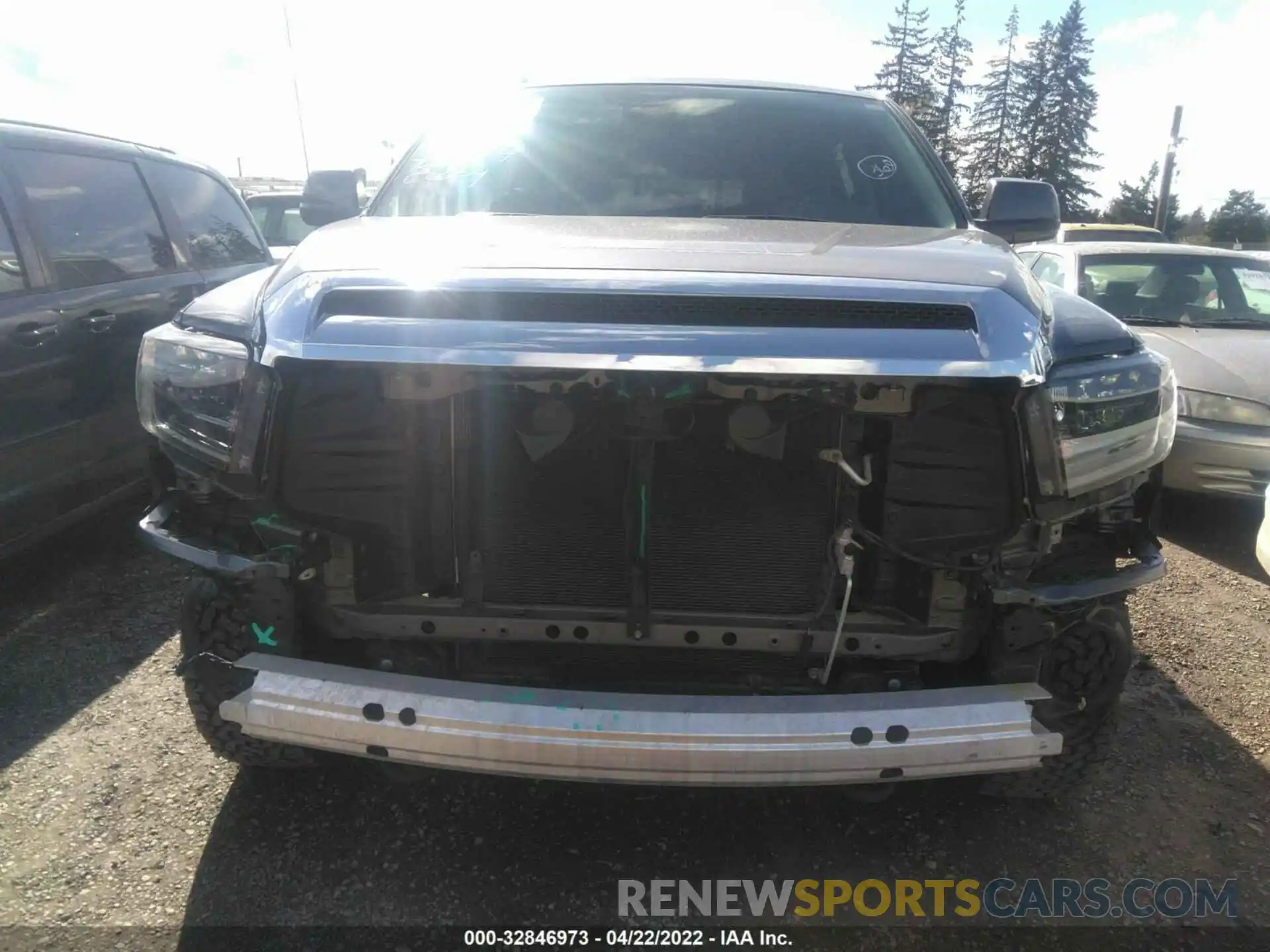 6 Photograph of a damaged car 5TFHY5F14KX843041 TOYOTA TUNDRA 4WD 2019