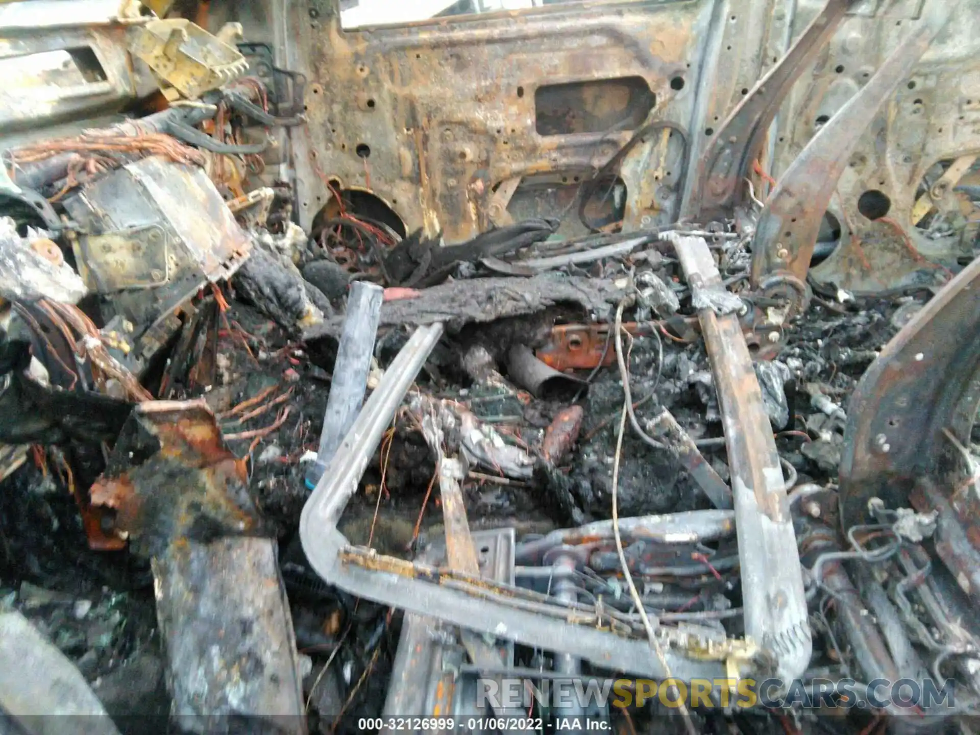 5 Photograph of a damaged car 5TFHY5F15KX780970 TOYOTA TUNDRA 4WD 2019