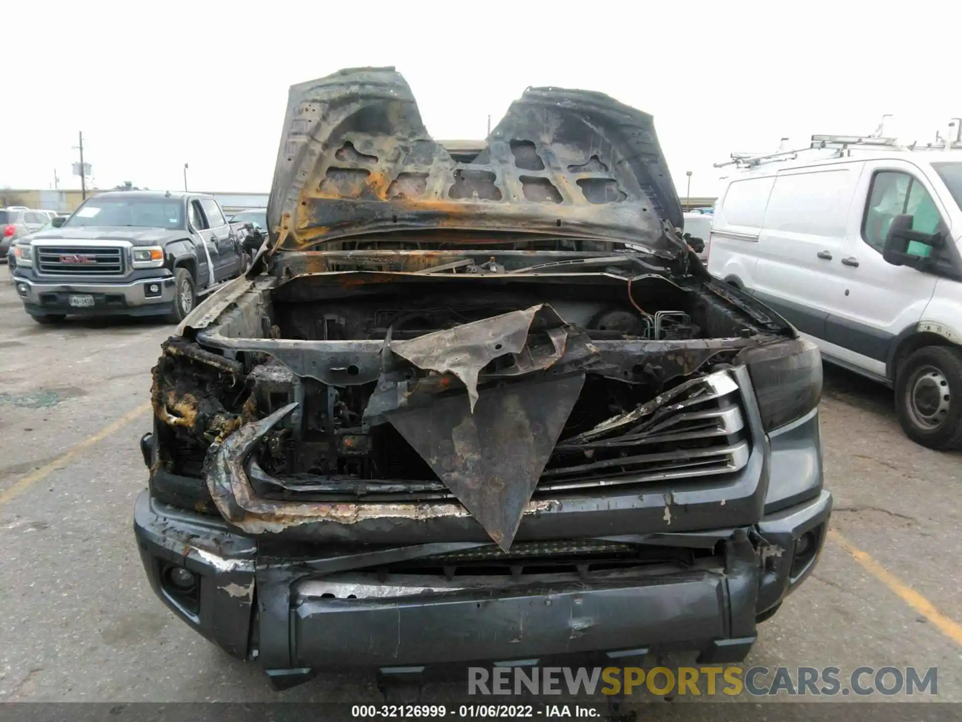 6 Photograph of a damaged car 5TFHY5F15KX780970 TOYOTA TUNDRA 4WD 2019