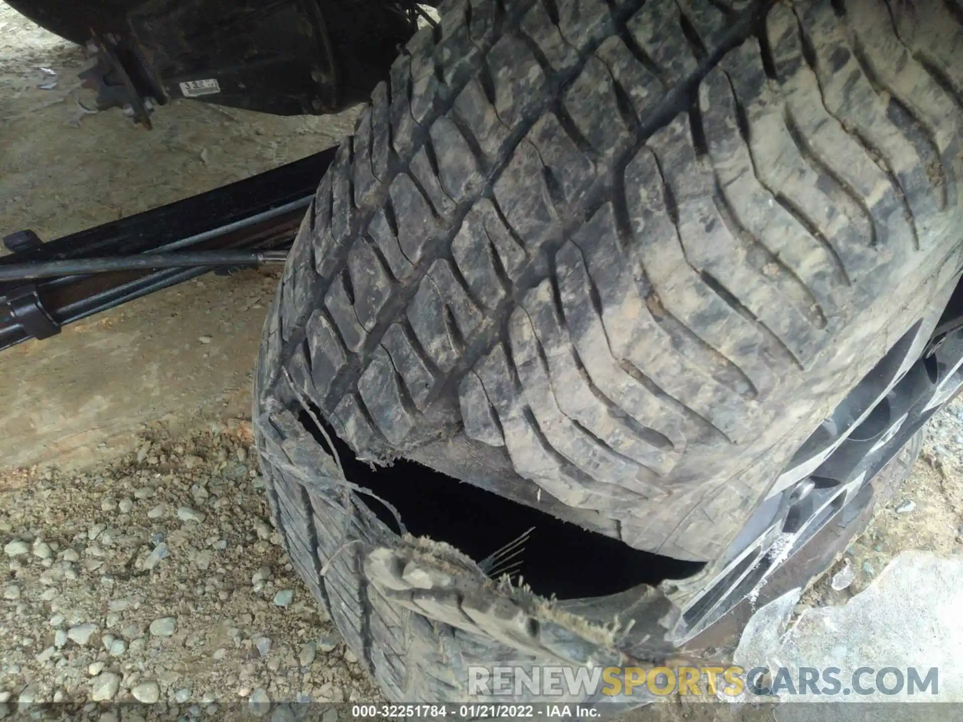 14 Photograph of a damaged car 5TFHY5F16KX806864 TOYOTA TUNDRA 4WD 2019