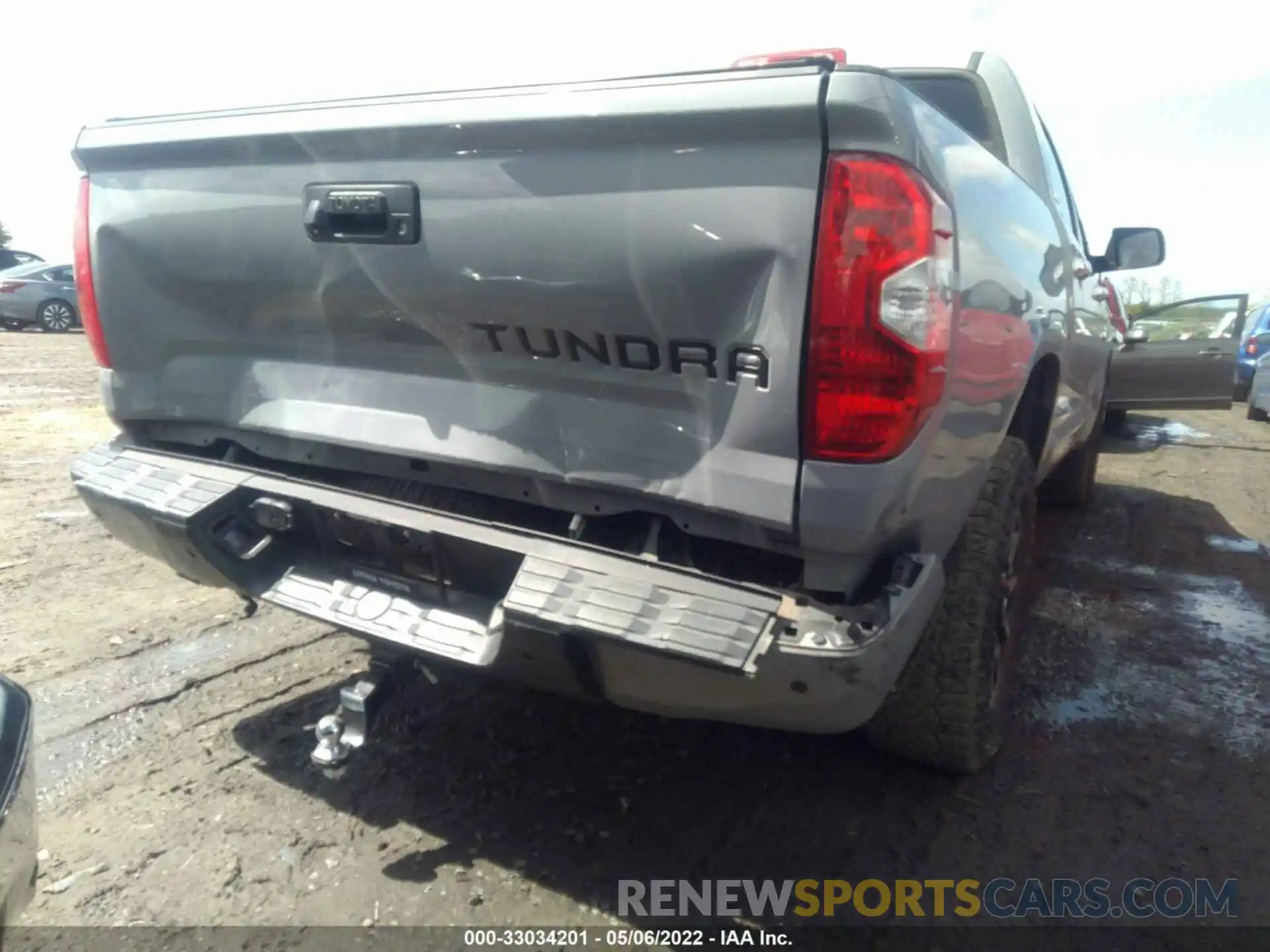 6 Photograph of a damaged car 5TFHY5F16KX836950 TOYOTA TUNDRA 4WD 2019