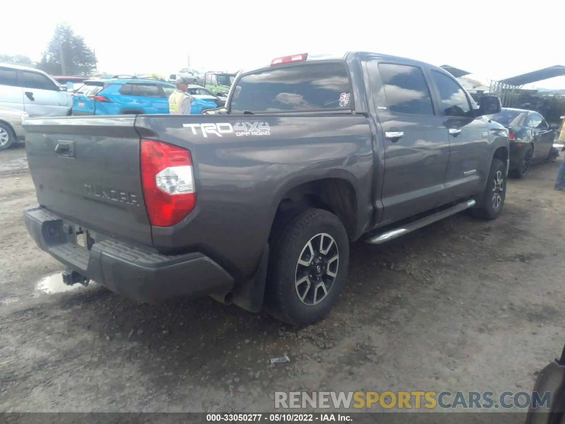 4 Photograph of a damaged car 5TFHY5F16KX867325 TOYOTA TUNDRA 4WD 2019