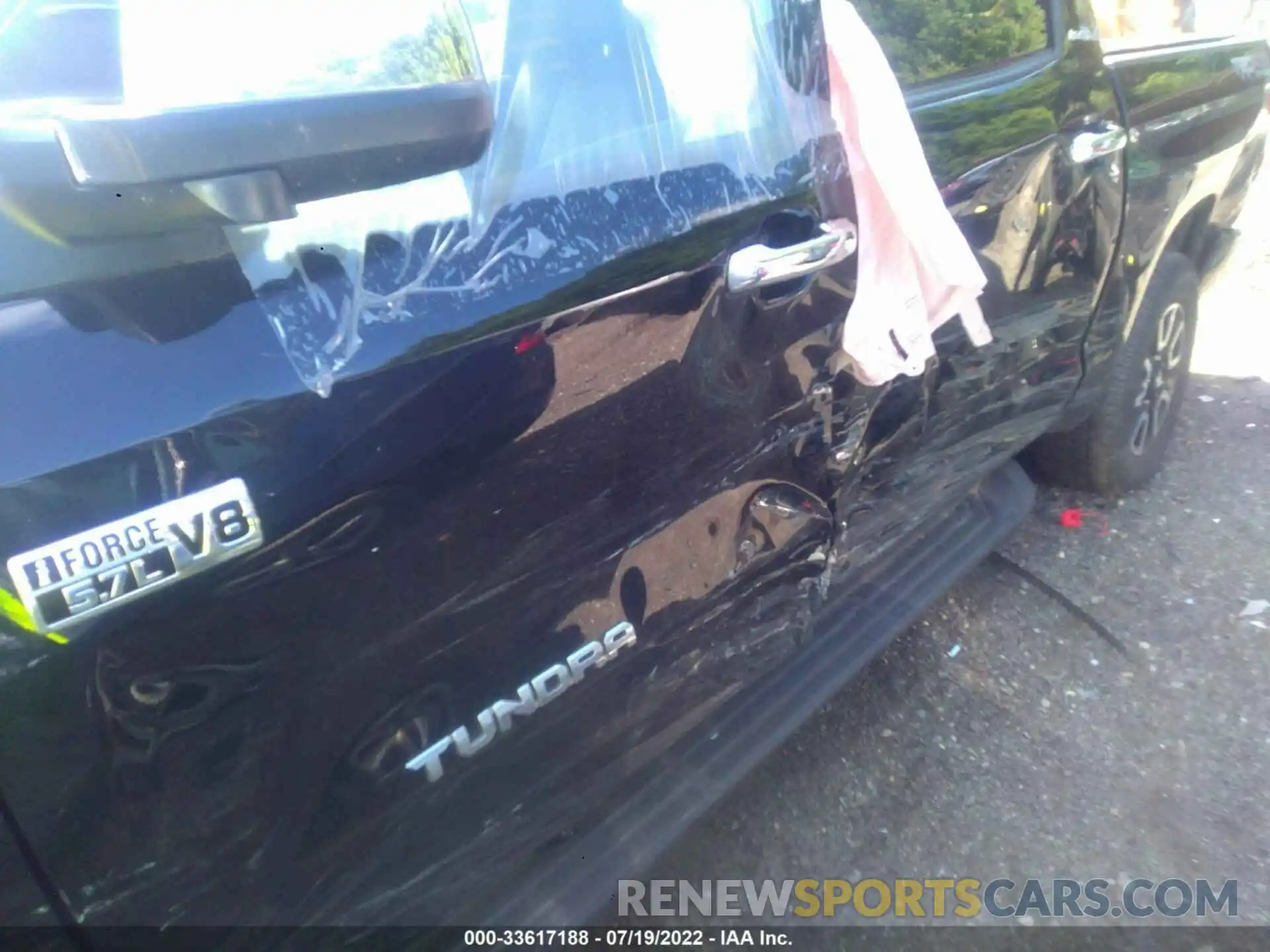 6 Photograph of a damaged car 5TFHY5F17KX825715 TOYOTA TUNDRA 4WD 2019