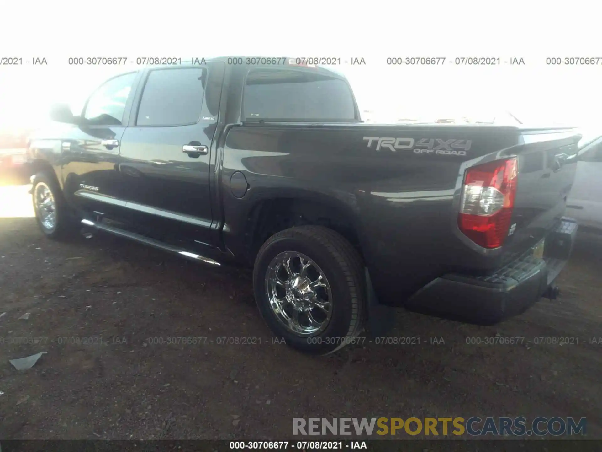 3 Photograph of a damaged car 5TFHY5F18KX799433 TOYOTA TUNDRA 4WD 2019