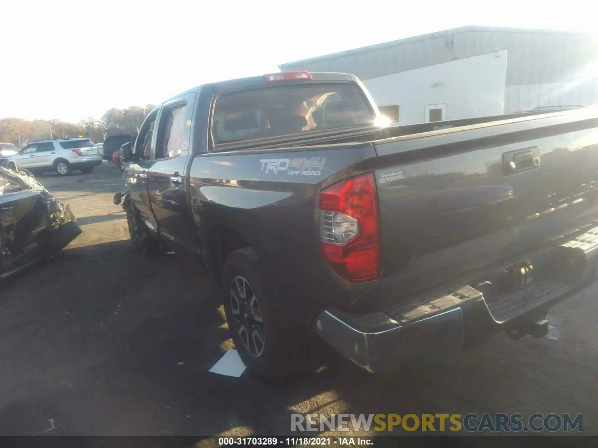 3 Photograph of a damaged car 5TFHY5F18KX845701 TOYOTA TUNDRA 4WD 2019