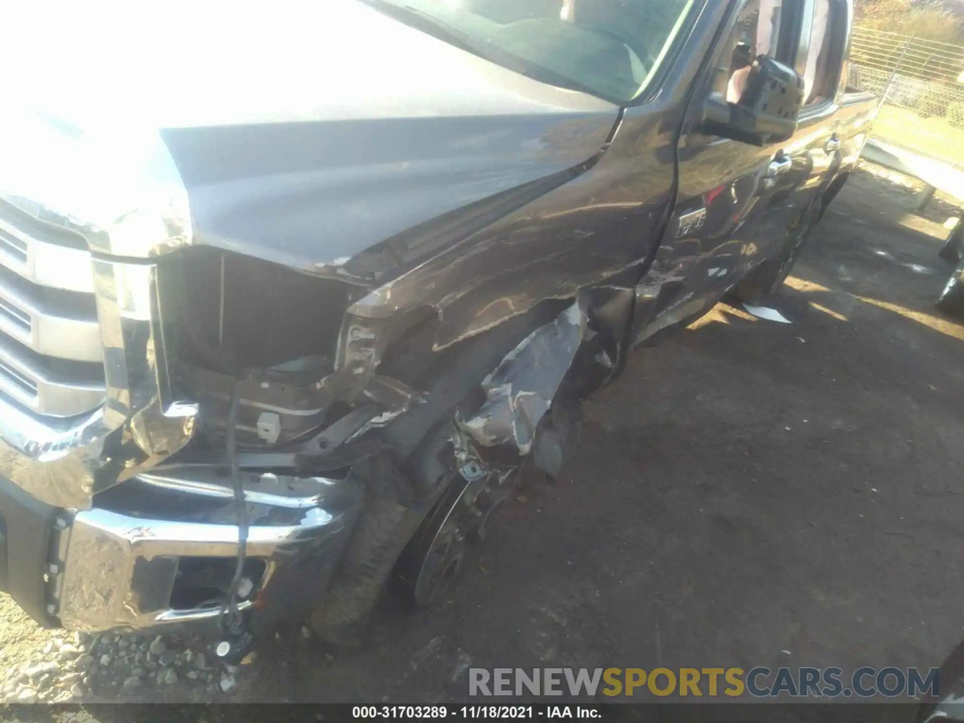 6 Photograph of a damaged car 5TFHY5F18KX845701 TOYOTA TUNDRA 4WD 2019