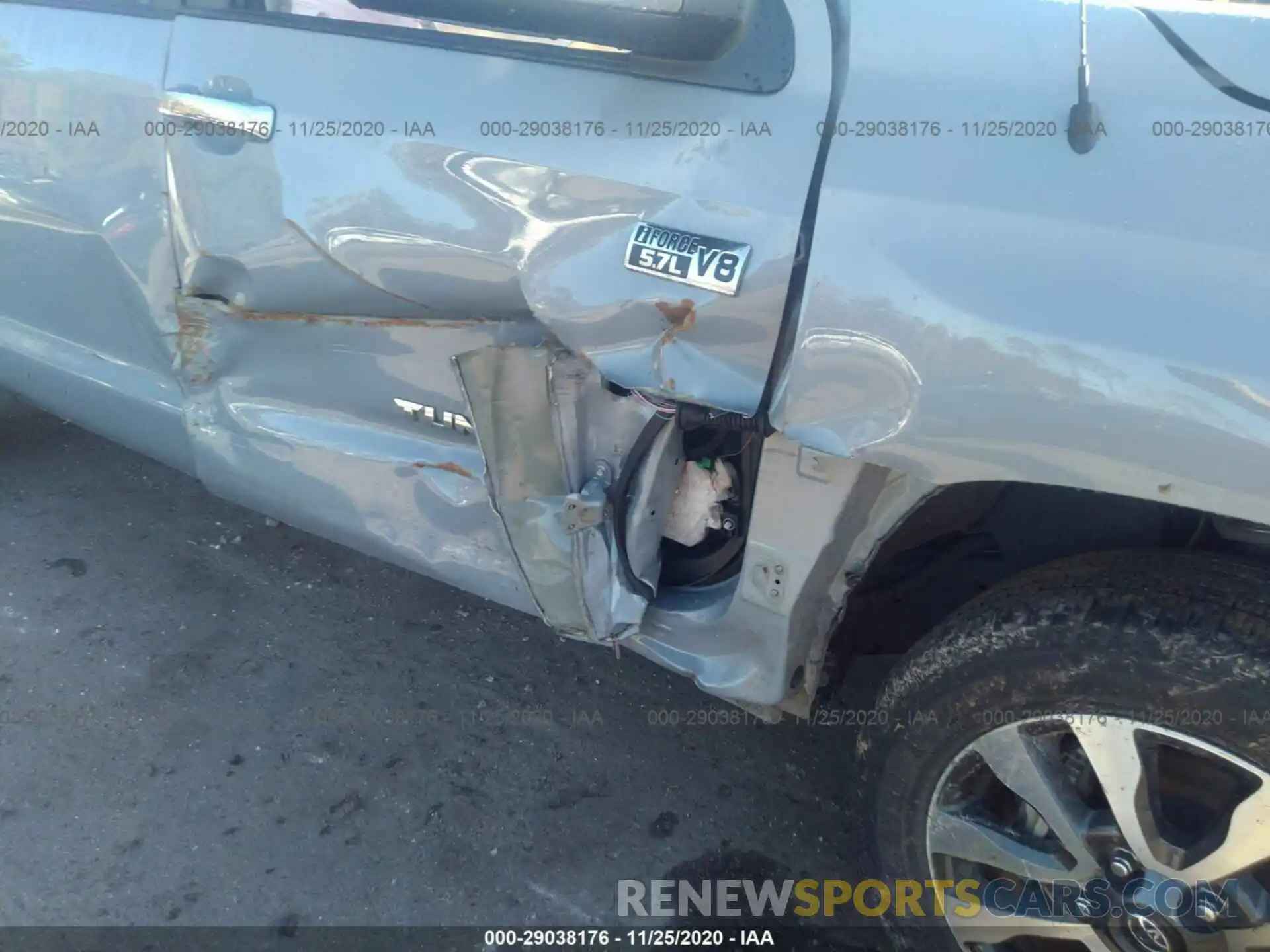 6 Photograph of a damaged car 5TFHY5F19KX826347 TOYOTA TUNDRA 4WD 2019