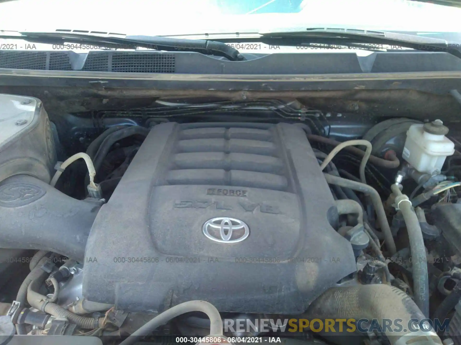 10 Photograph of a damaged car 5TFHY5F19KX846839 TOYOTA TUNDRA 4WD 2019