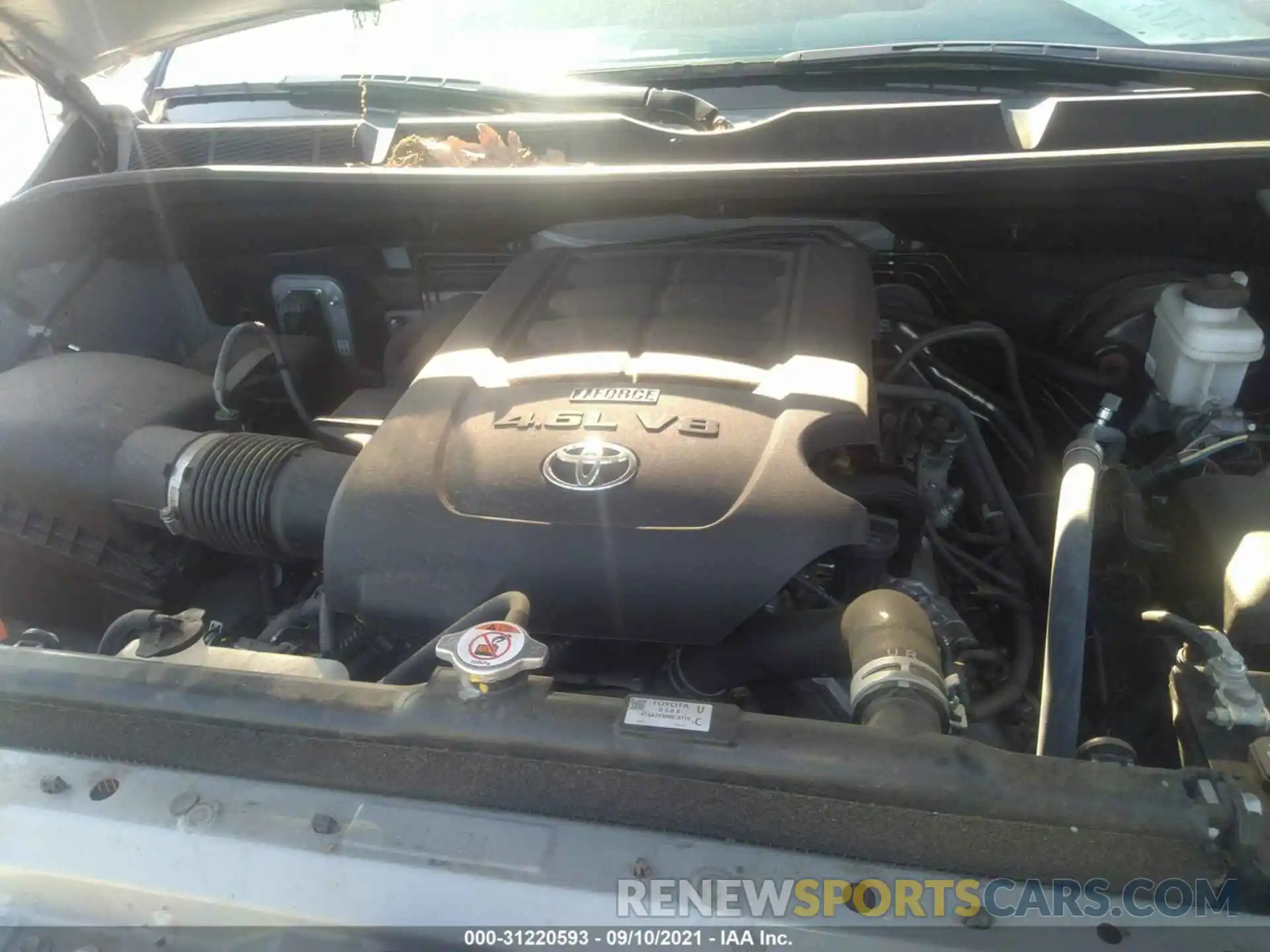 10 Photograph of a damaged car 5TFUM5F12KX082584 TOYOTA TUNDRA 4WD 2019