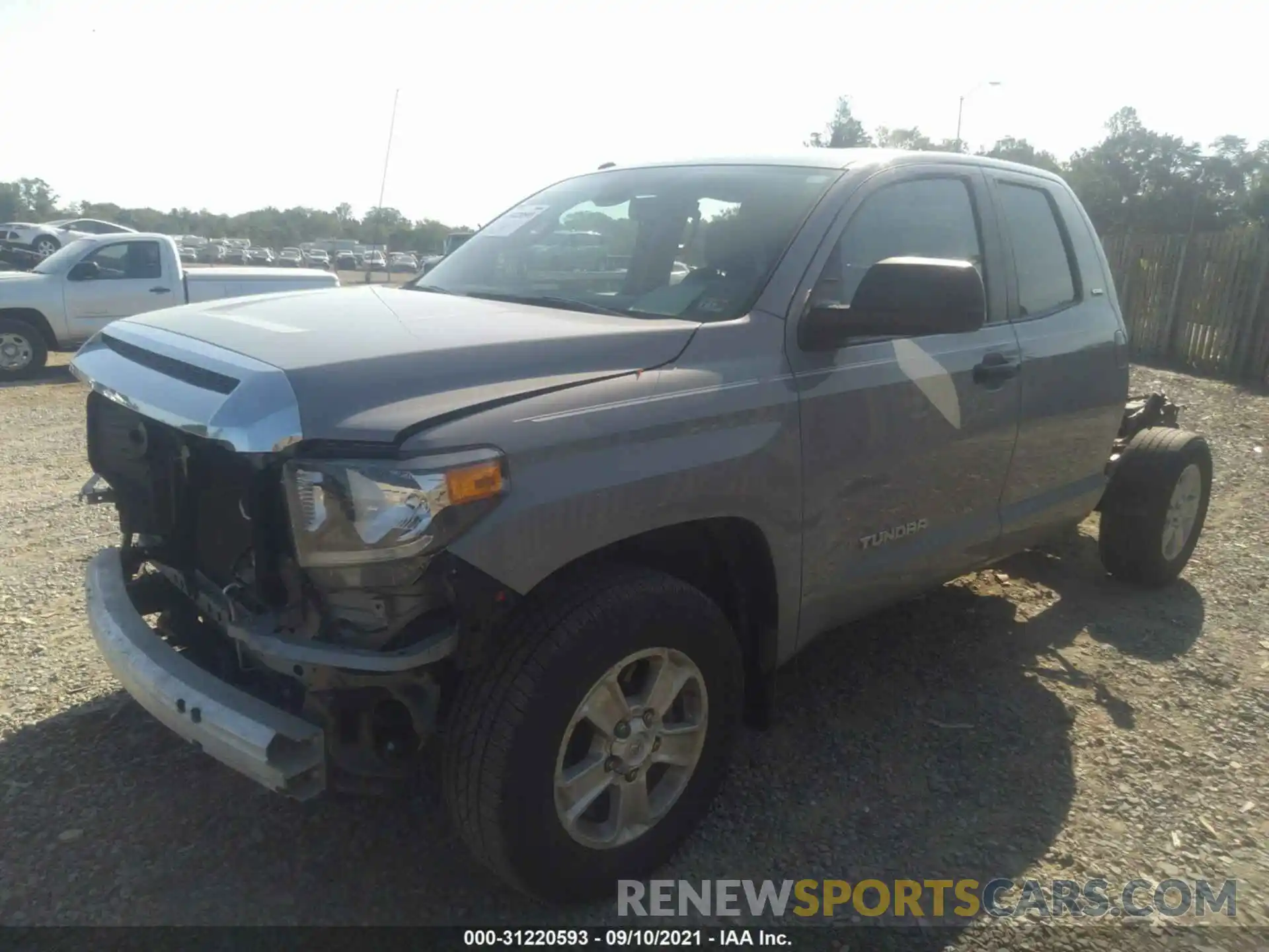 2 Photograph of a damaged car 5TFUM5F12KX082584 TOYOTA TUNDRA 4WD 2019