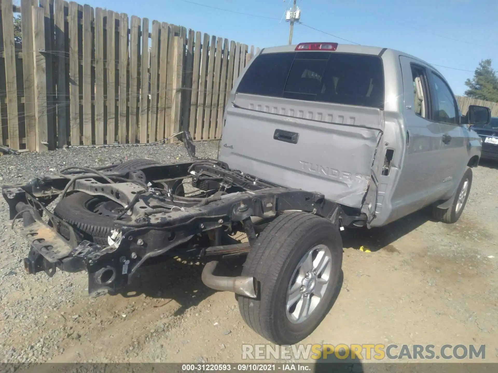 4 Photograph of a damaged car 5TFUM5F12KX082584 TOYOTA TUNDRA 4WD 2019