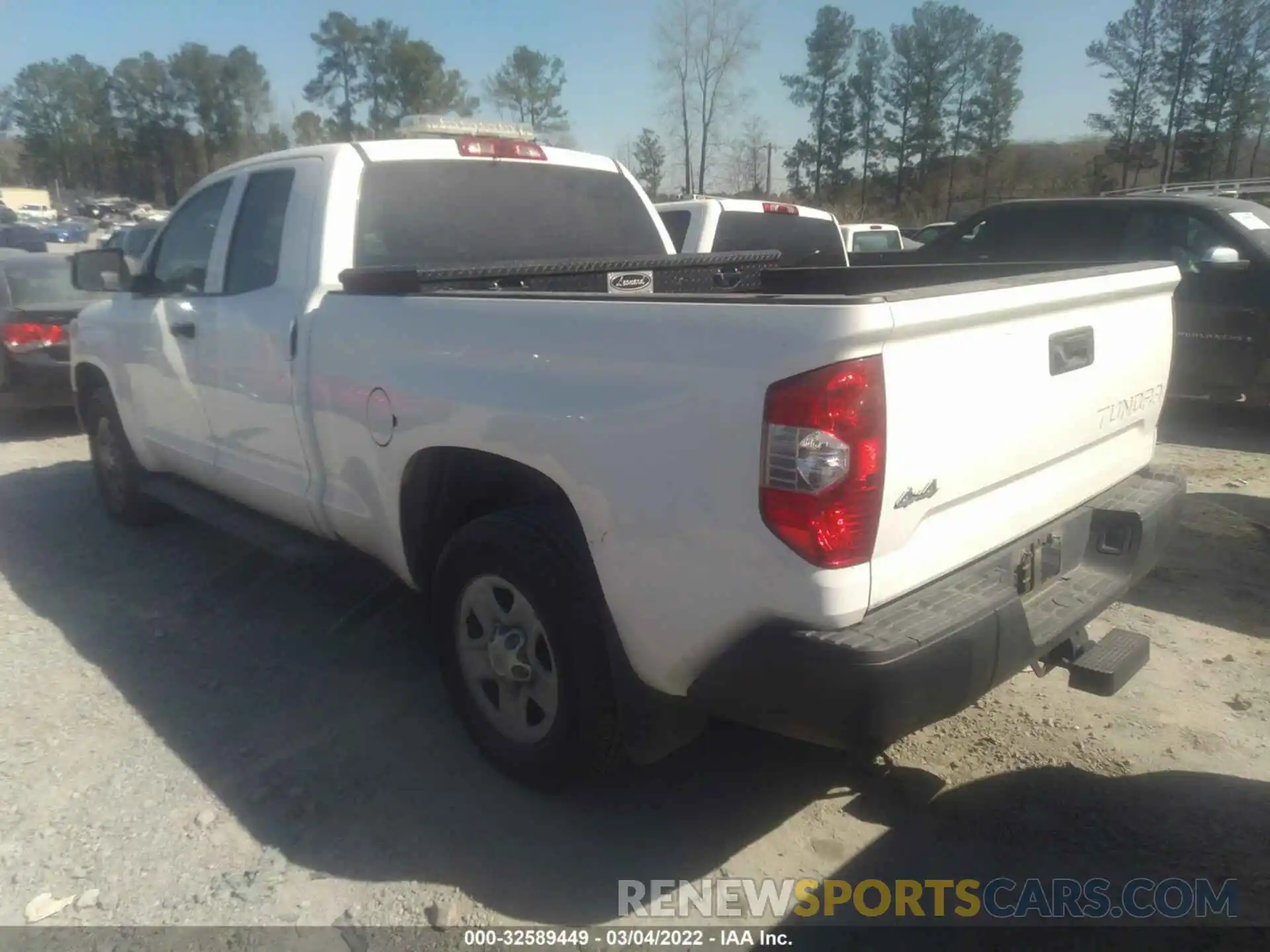 3 Photograph of a damaged car 5TFUM5F16KX081664 TOYOTA TUNDRA 4WD 2019