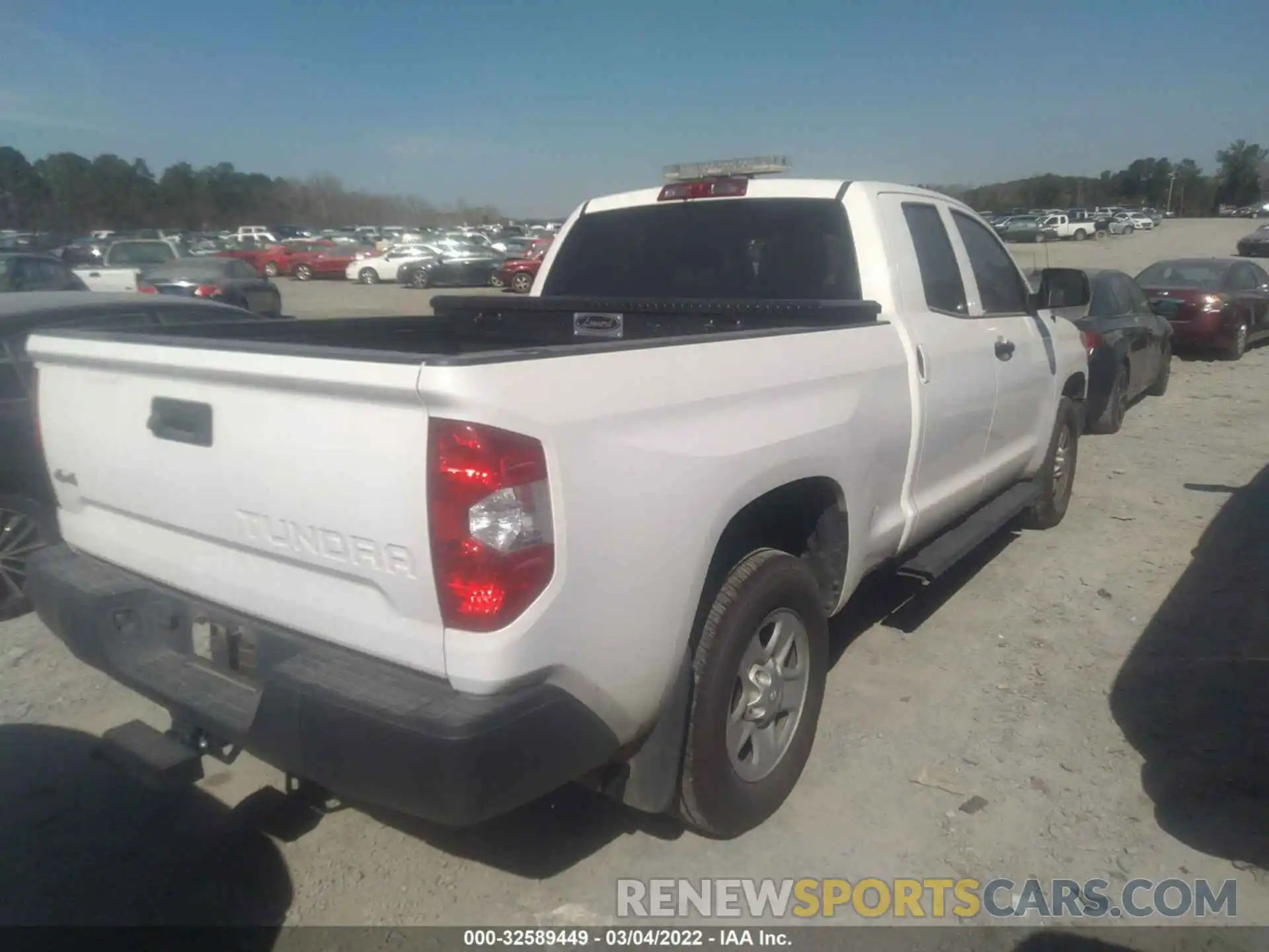 4 Photograph of a damaged car 5TFUM5F16KX081664 TOYOTA TUNDRA 4WD 2019