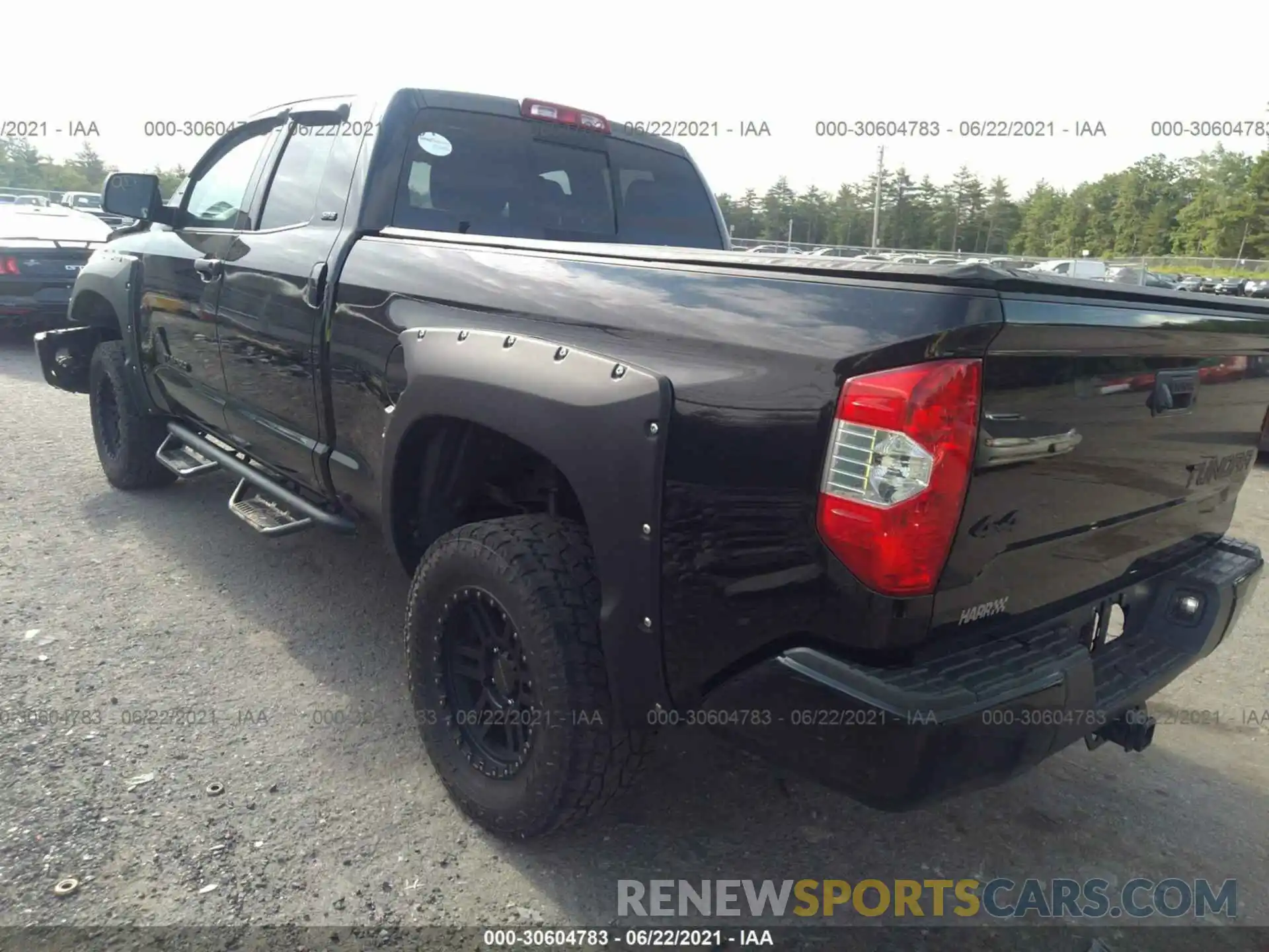 3 Photograph of a damaged car 5TFUM5F1XKX082803 TOYOTA TUNDRA 4WD 2019