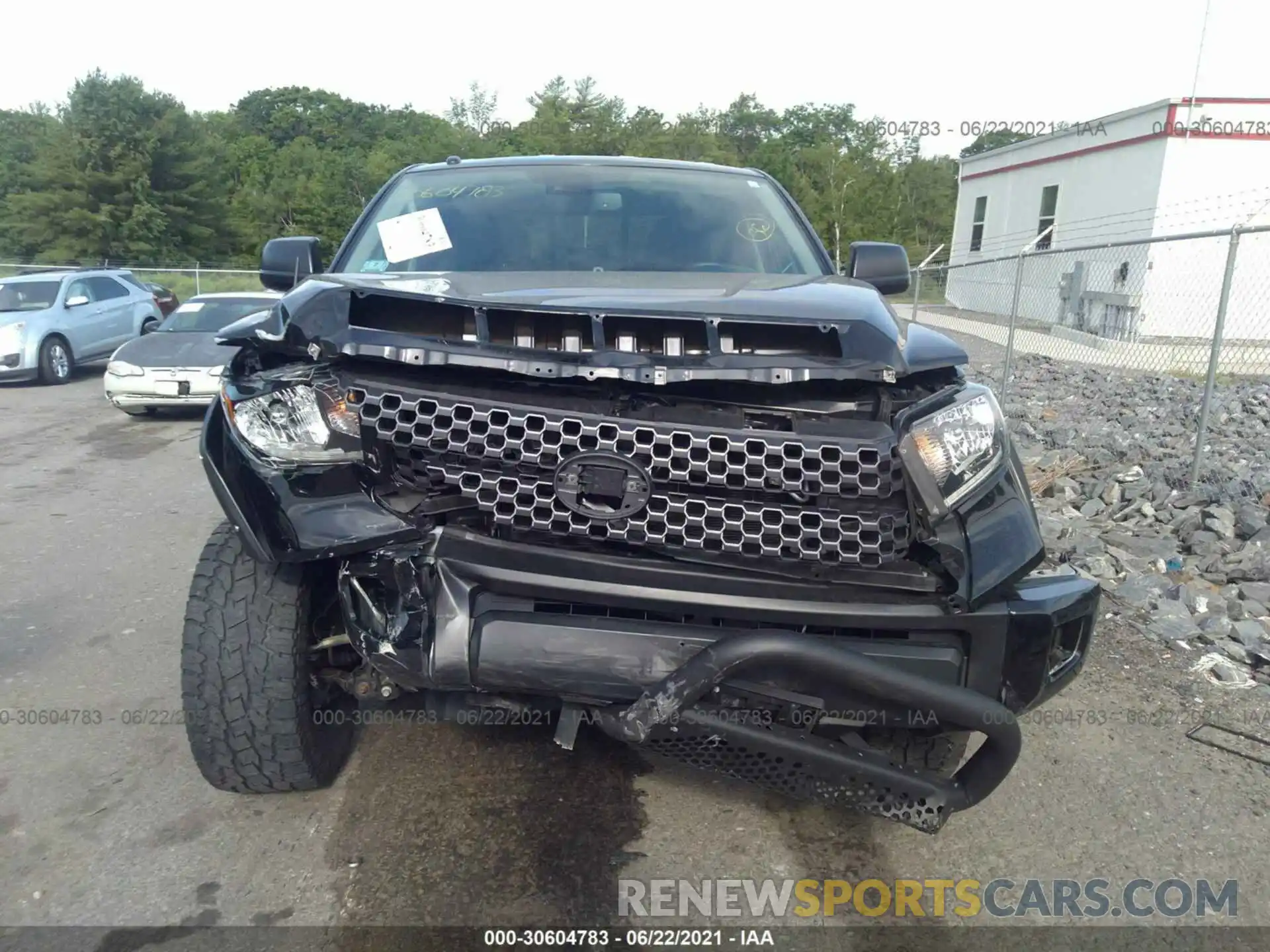 6 Photograph of a damaged car 5TFUM5F1XKX082803 TOYOTA TUNDRA 4WD 2019