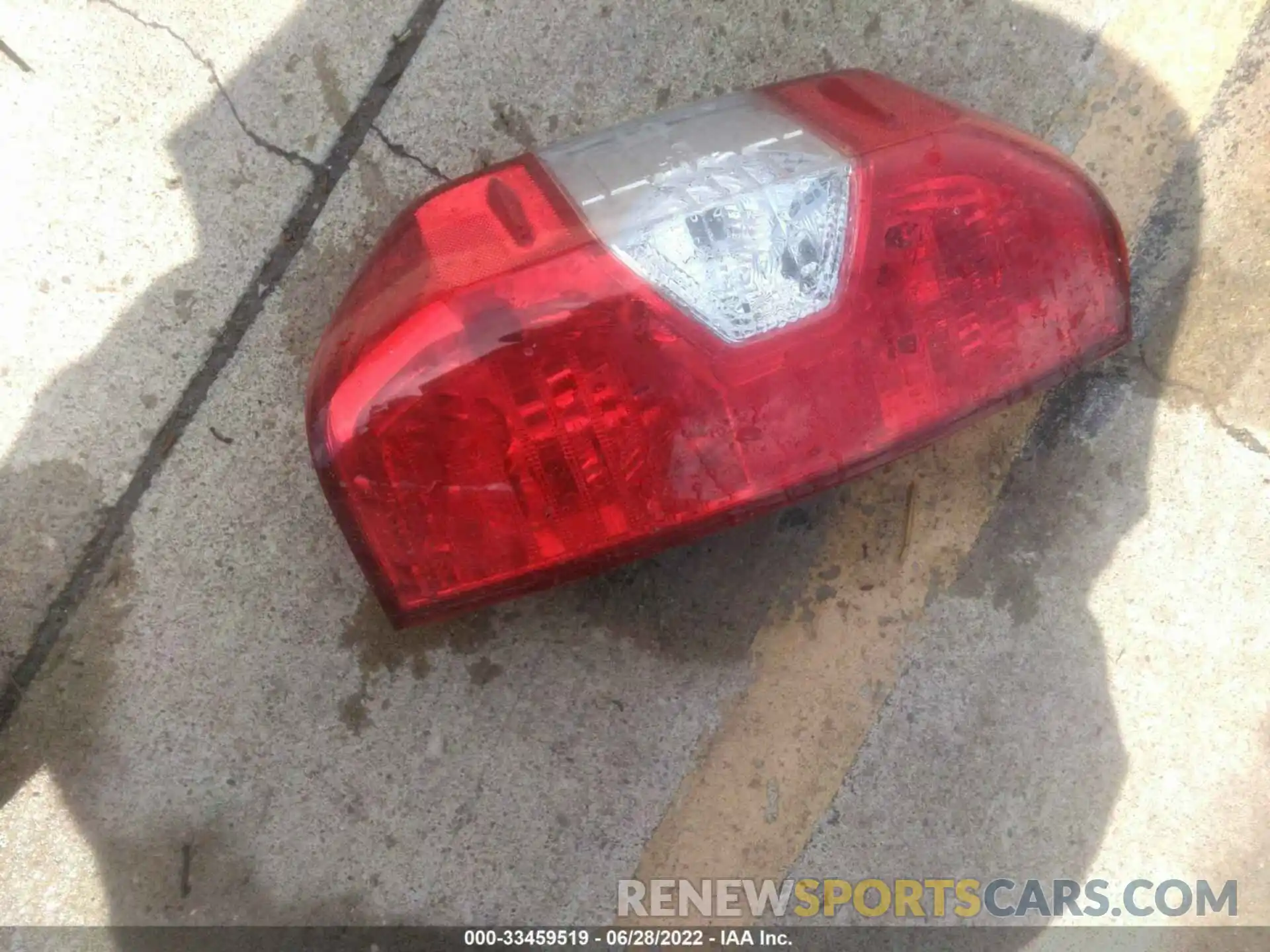 12 Photograph of a damaged car 5TFUM5F1XKX083286 TOYOTA TUNDRA 4WD 2019