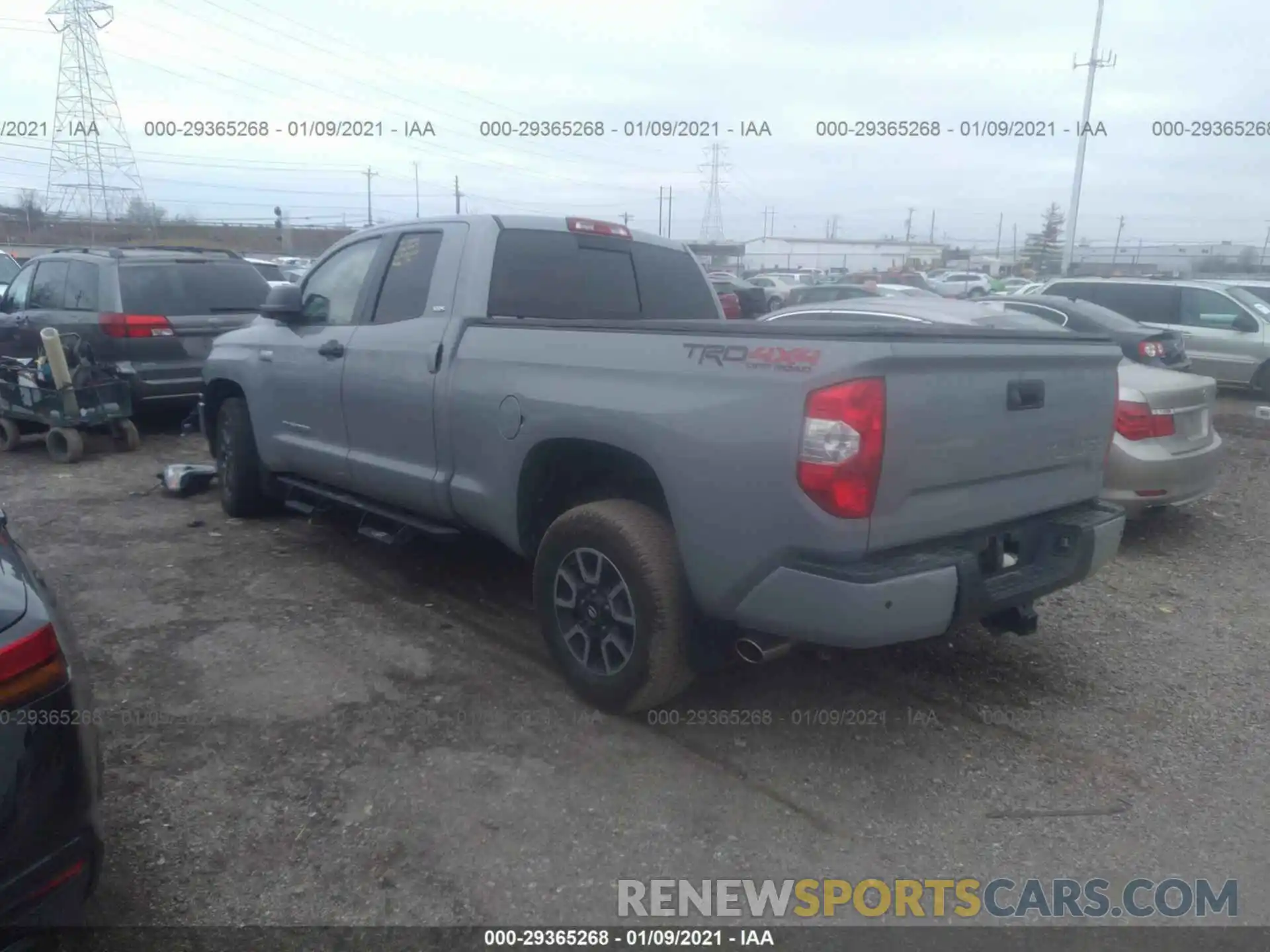 3 Photograph of a damaged car 5TFUW5F10KX838634 TOYOTA TUNDRA 4WD 2019