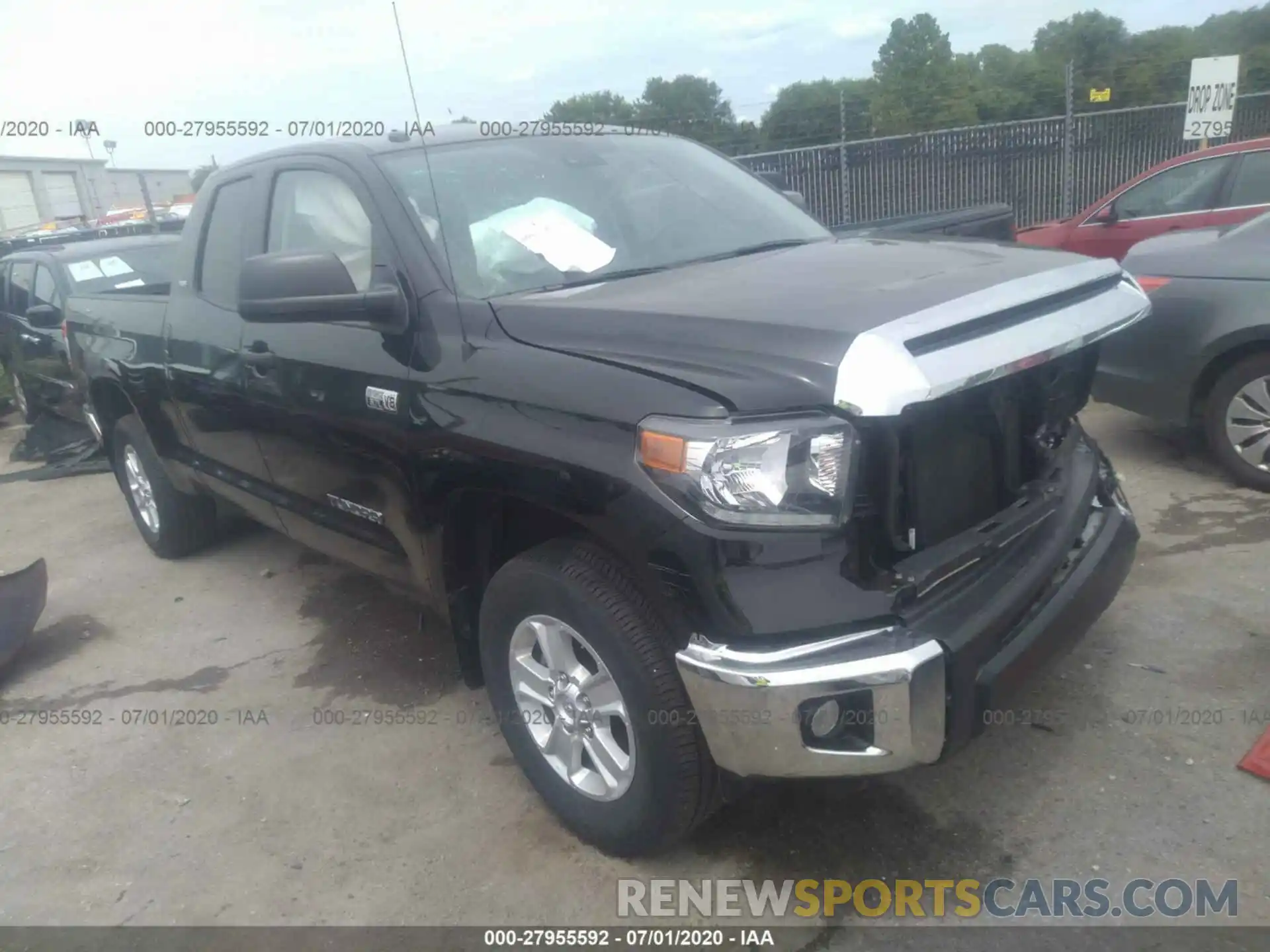 1 Photograph of a damaged car 5TFUW5F11KX791839 TOYOTA TUNDRA 4WD 2019