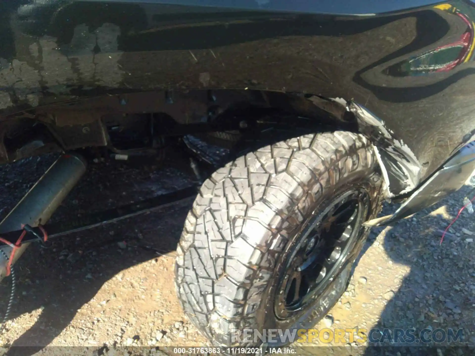 6 Photograph of a damaged car 5TFUW5F12KX818191 TOYOTA TUNDRA 4WD 2019