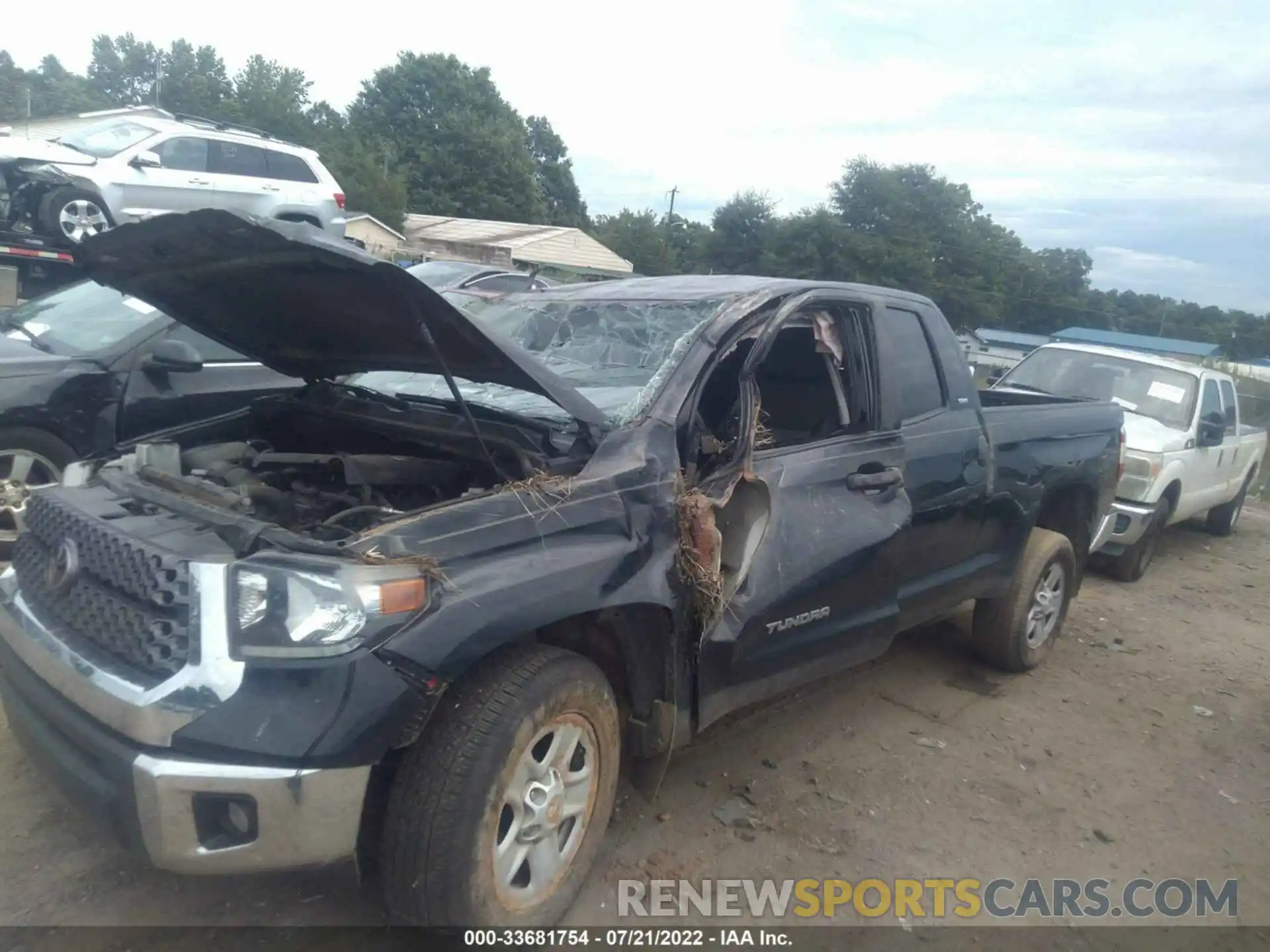 6 Photograph of a damaged car 5TFUW5F12KX824668 TOYOTA TUNDRA 4WD 2019