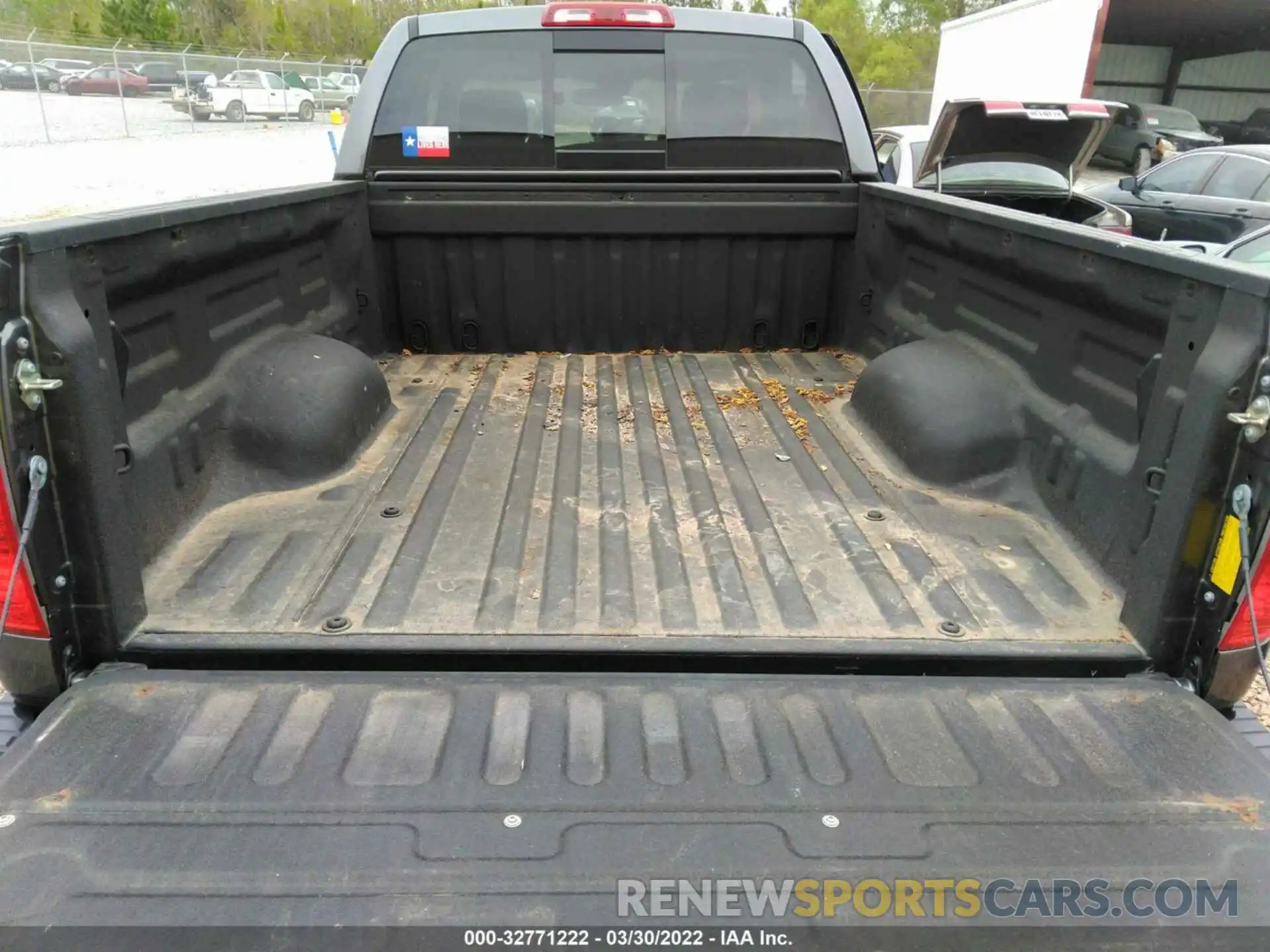 8 Photograph of a damaged car 5TFUW5F13KX861227 TOYOTA TUNDRA 4WD 2019