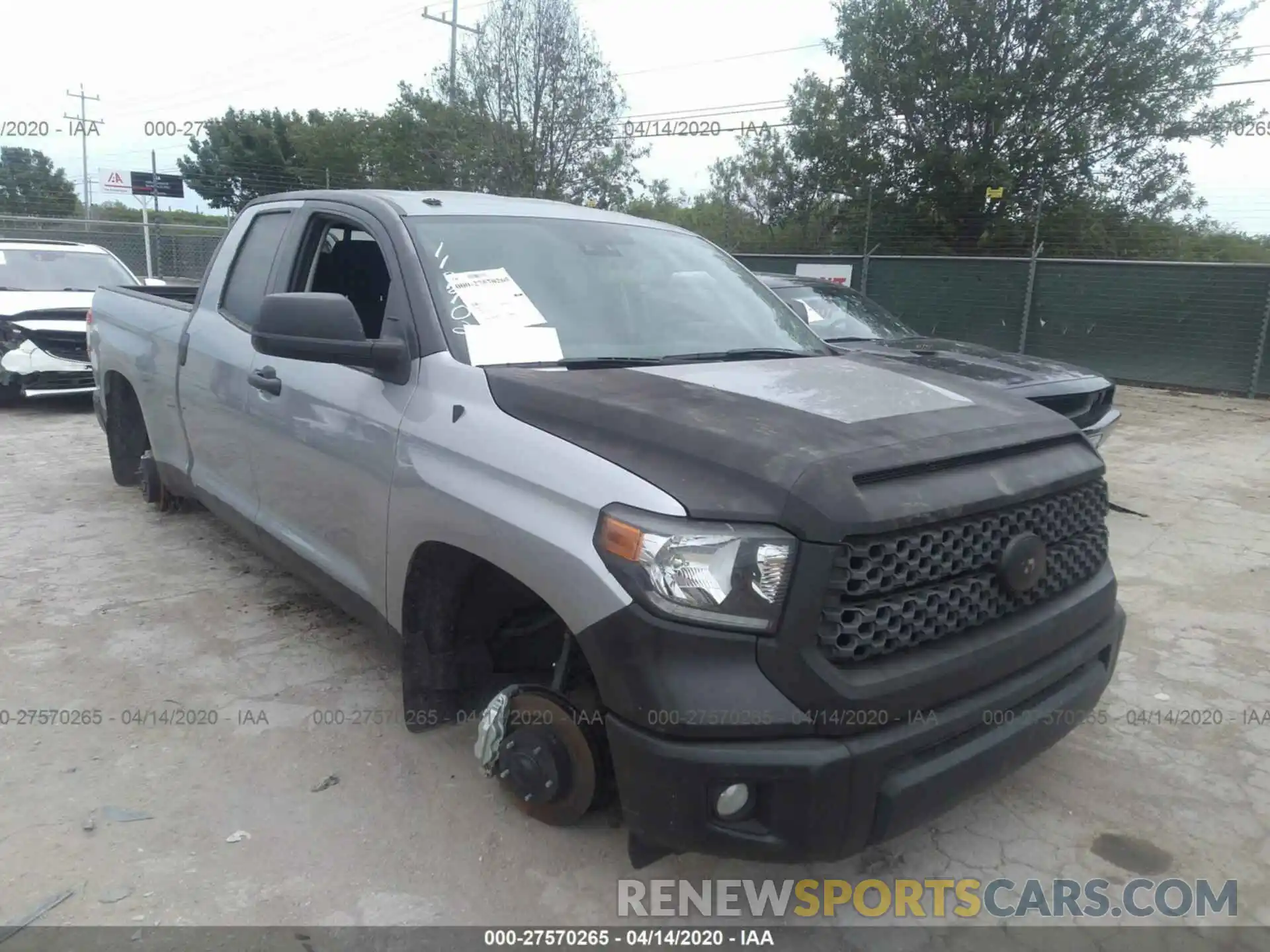 1 Photograph of a damaged car 5TFUW5F15KX849421 TOYOTA TUNDRA 4WD 2019