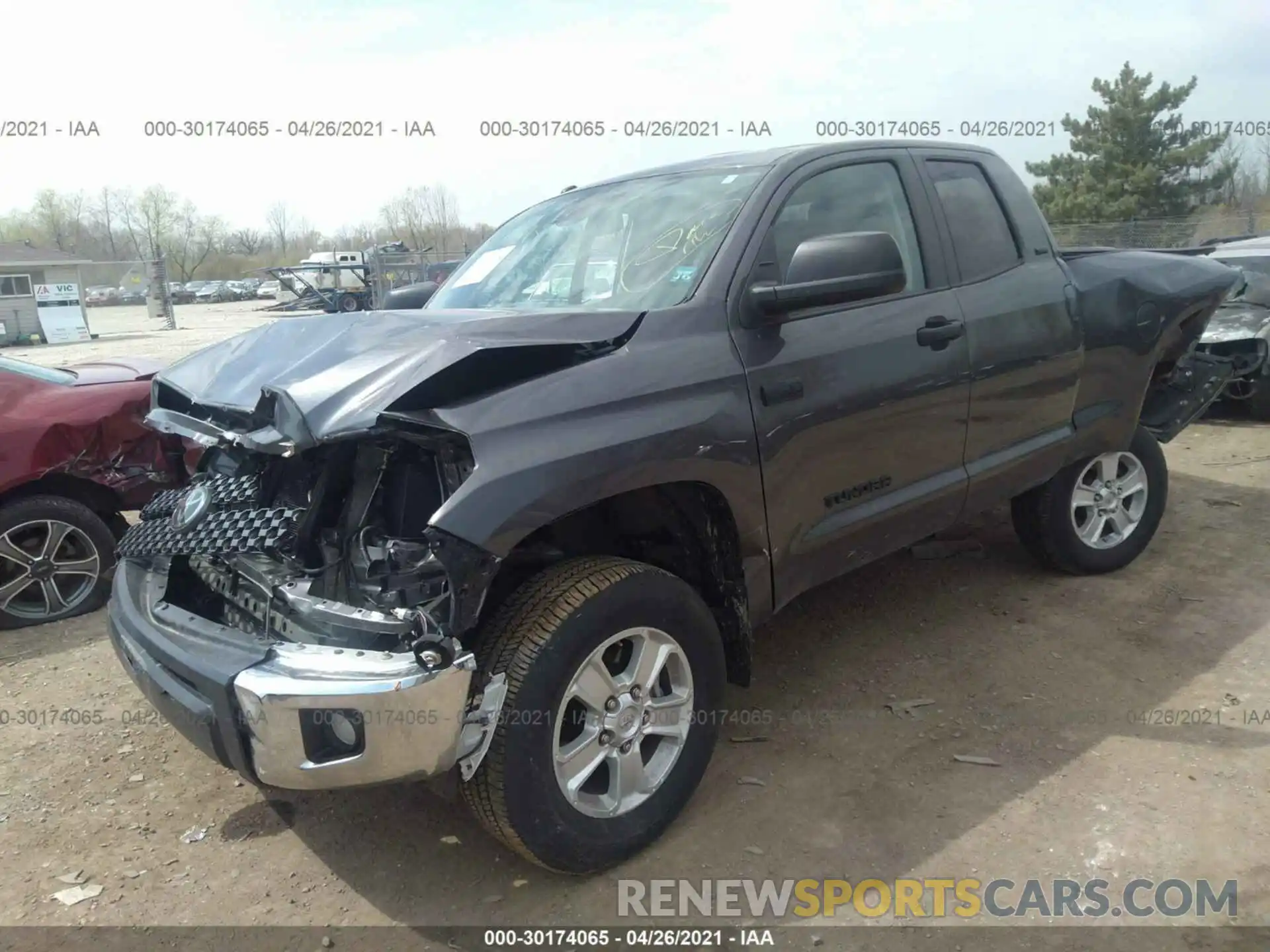 2 Photograph of a damaged car 5TFUW5F15KX863707 TOYOTA TUNDRA 4WD 2019