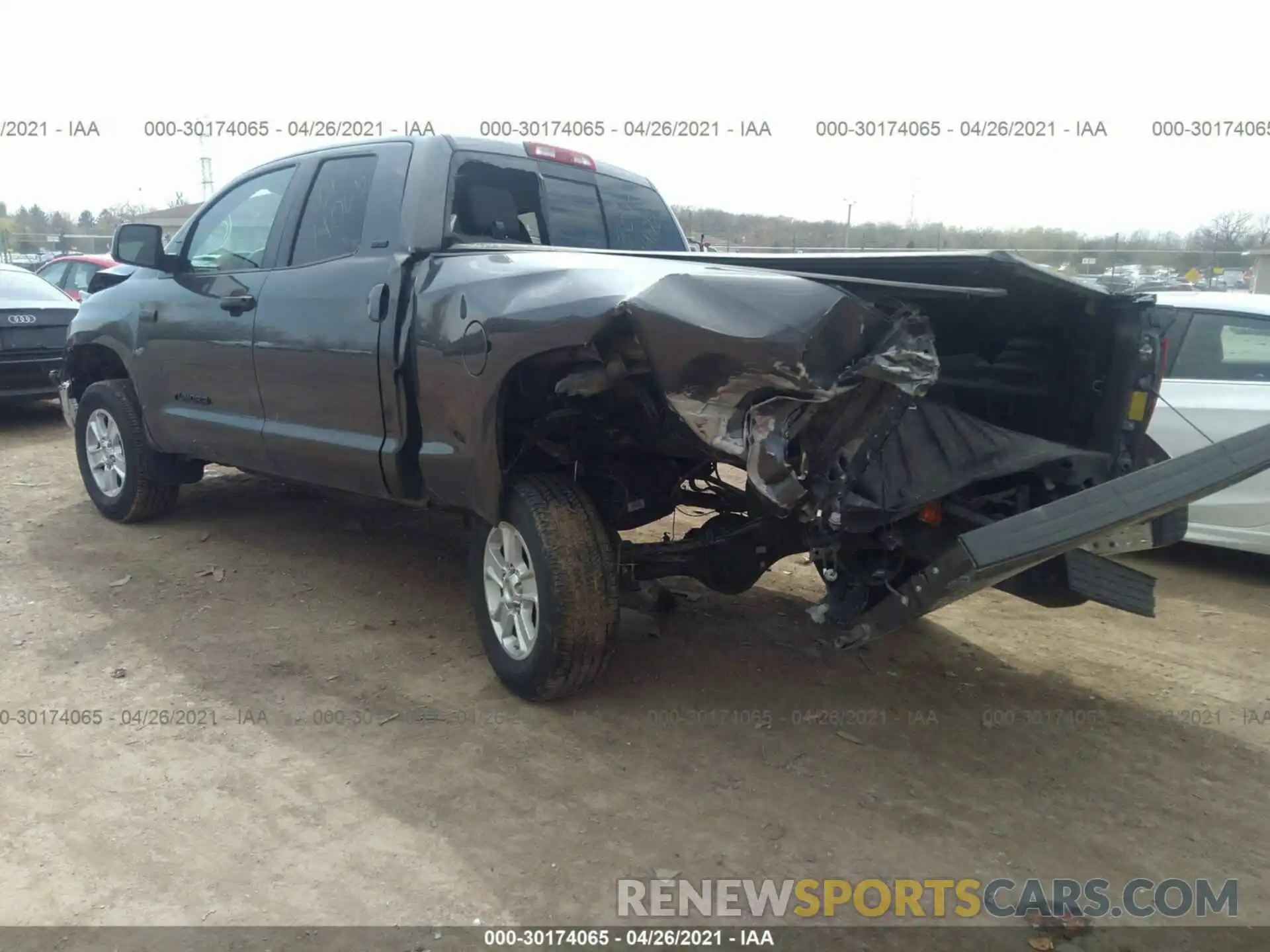 3 Photograph of a damaged car 5TFUW5F15KX863707 TOYOTA TUNDRA 4WD 2019