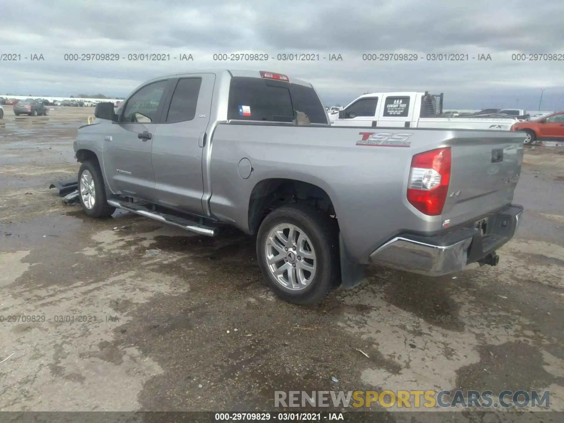 3 Photograph of a damaged car 5TFUW5F17KX812208 TOYOTA TUNDRA 4WD 2019