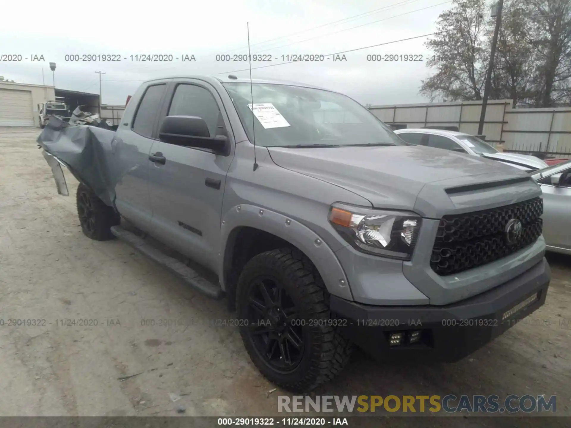 1 Photograph of a damaged car 5TFUW5F19KX850930 TOYOTA TUNDRA 4WD 2019