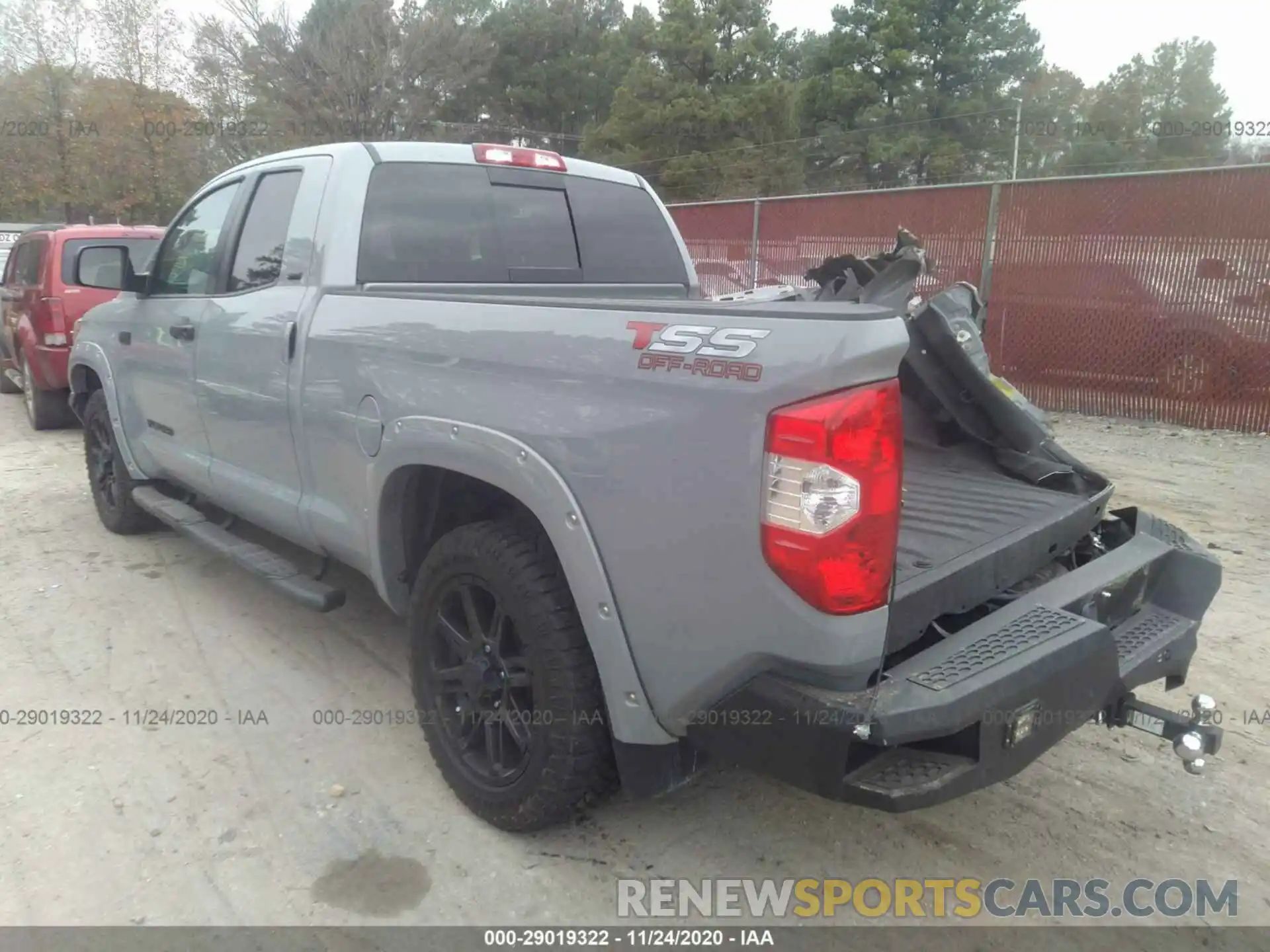 3 Photograph of a damaged car 5TFUW5F19KX850930 TOYOTA TUNDRA 4WD 2019