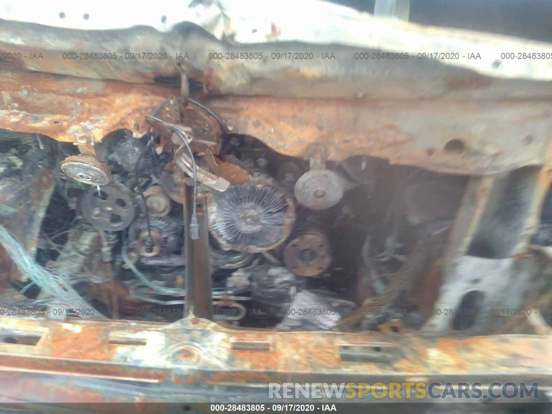 10 Photograph of a damaged car 5TFUW5F1XKX792987 TOYOTA TUNDRA 4WD 2019