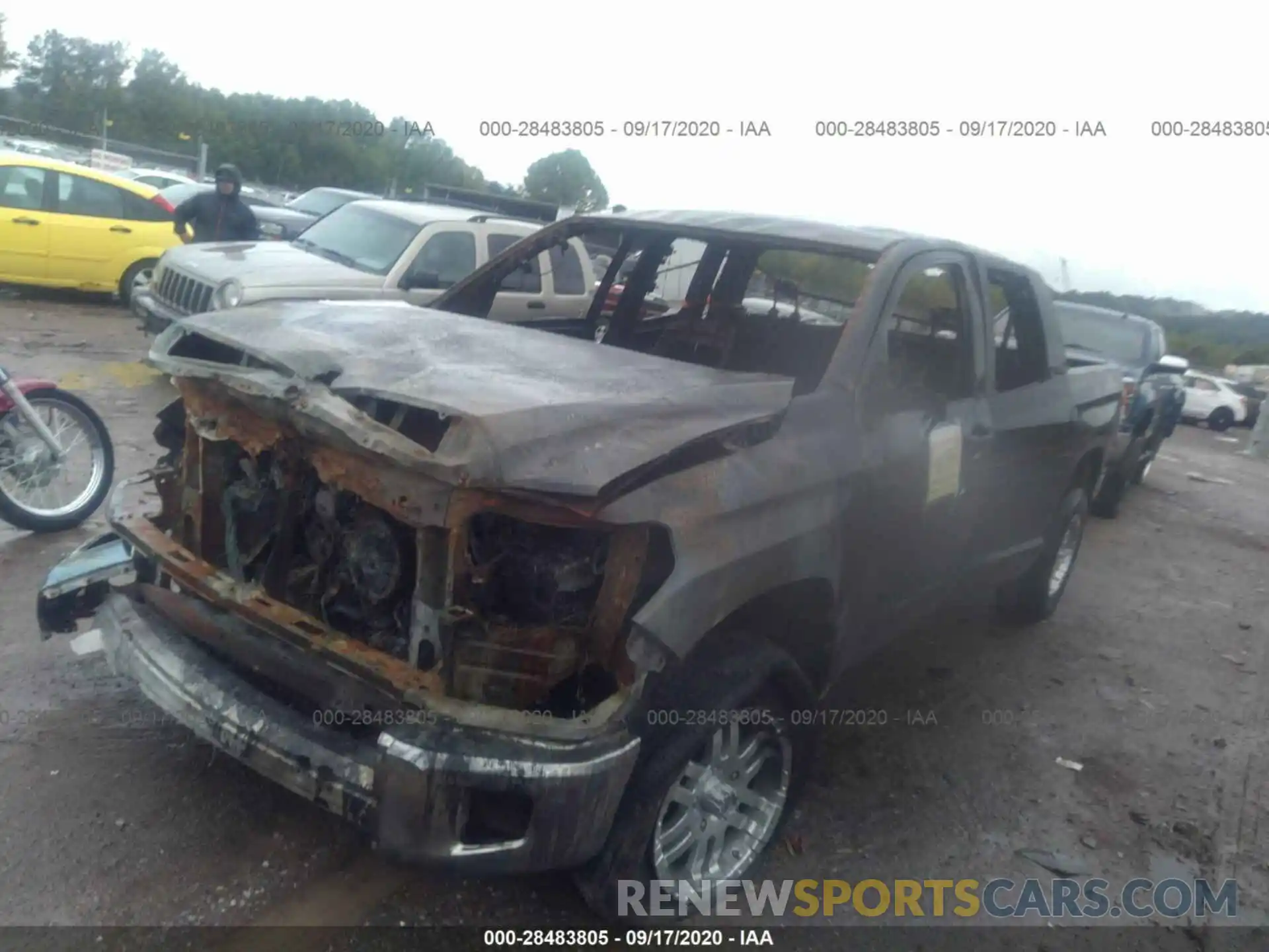 2 Photograph of a damaged car 5TFUW5F1XKX792987 TOYOTA TUNDRA 4WD 2019