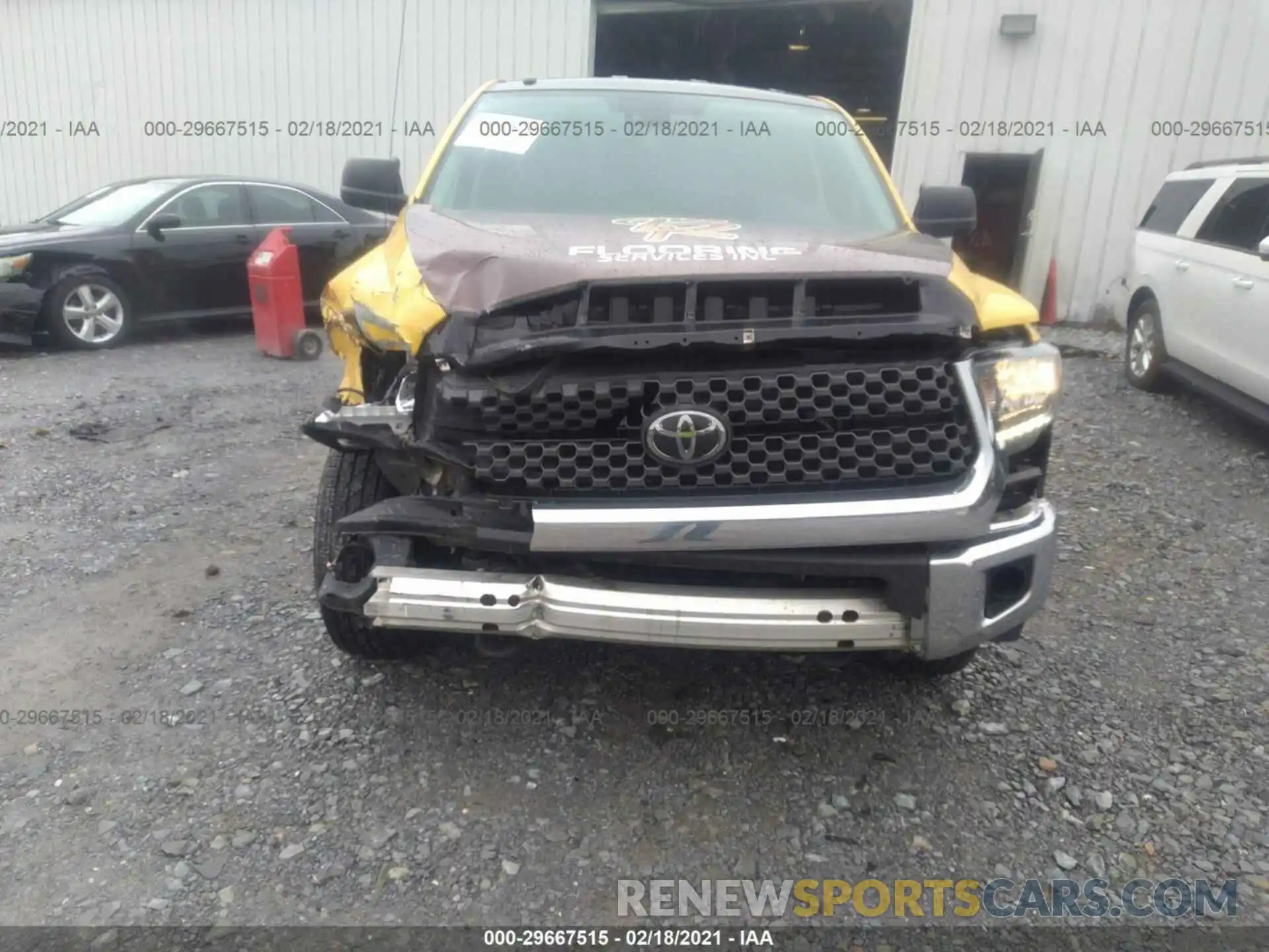 6 Photograph of a damaged car 5TFUW5F1XKX821548 TOYOTA TUNDRA 4WD 2019