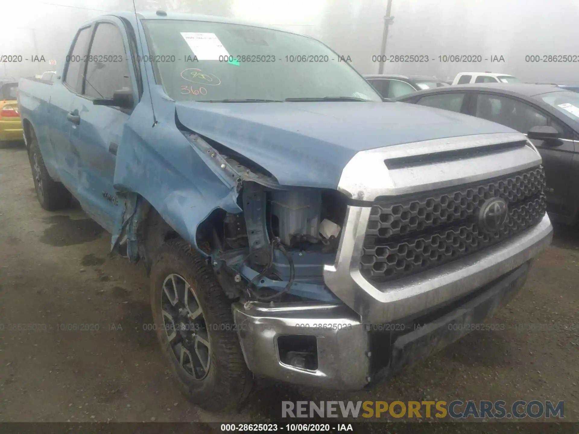 1 Photograph of a damaged car 5TFUY5F10KX782950 TOYOTA TUNDRA 4WD 2019