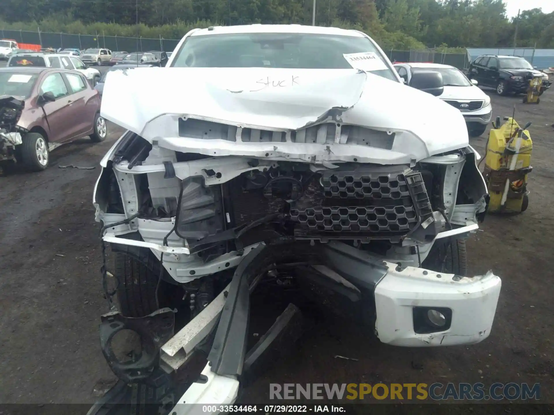 6 Photograph of a damaged car 5TFUY5F10KX792782 TOYOTA TUNDRA 4WD 2019