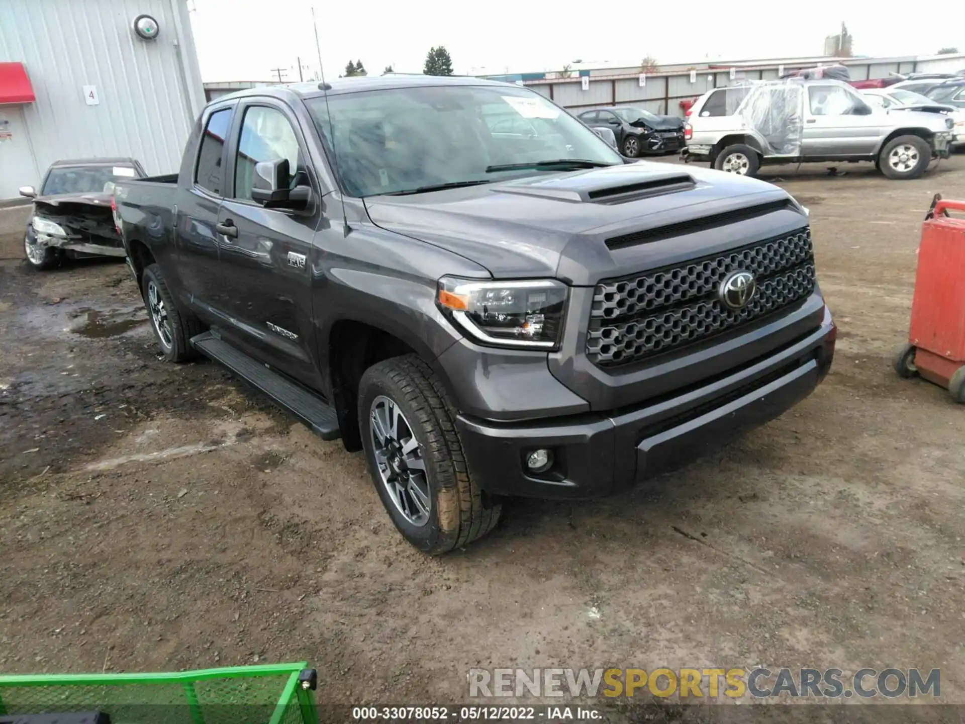 1 Photograph of a damaged car 5TFUY5F10KX832729 TOYOTA TUNDRA 4WD 2019