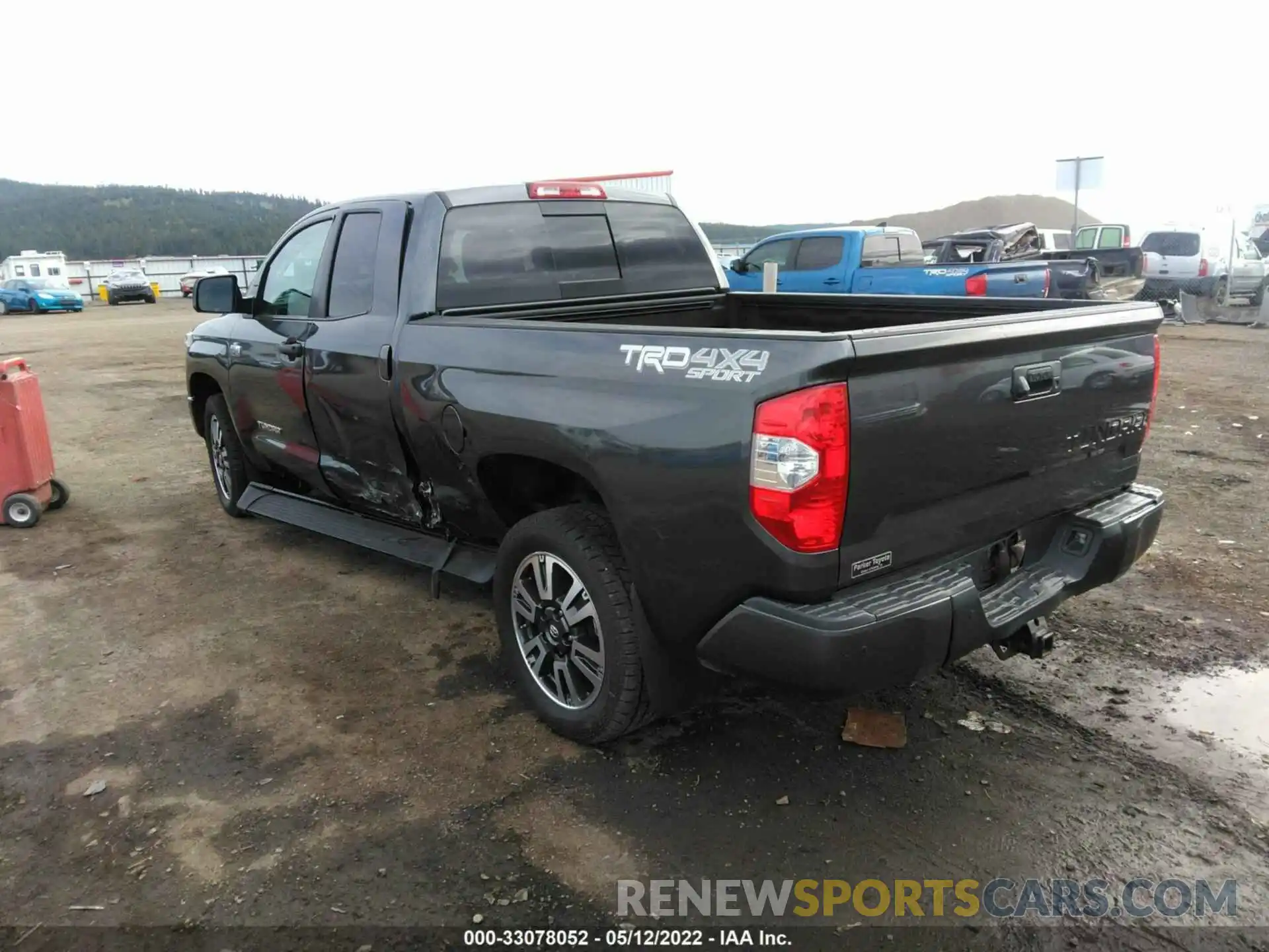 3 Photograph of a damaged car 5TFUY5F10KX832729 TOYOTA TUNDRA 4WD 2019