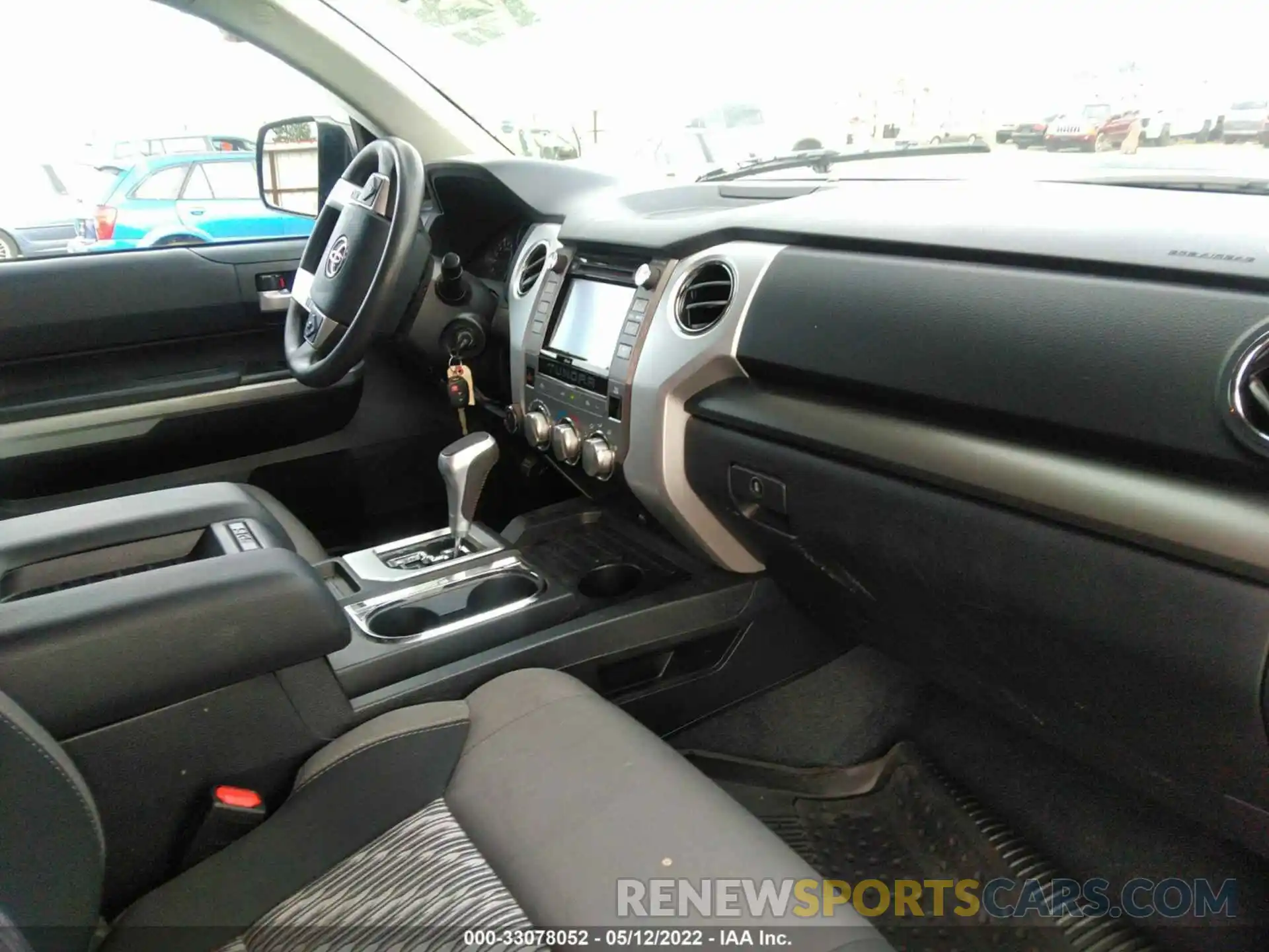 5 Photograph of a damaged car 5TFUY5F10KX832729 TOYOTA TUNDRA 4WD 2019