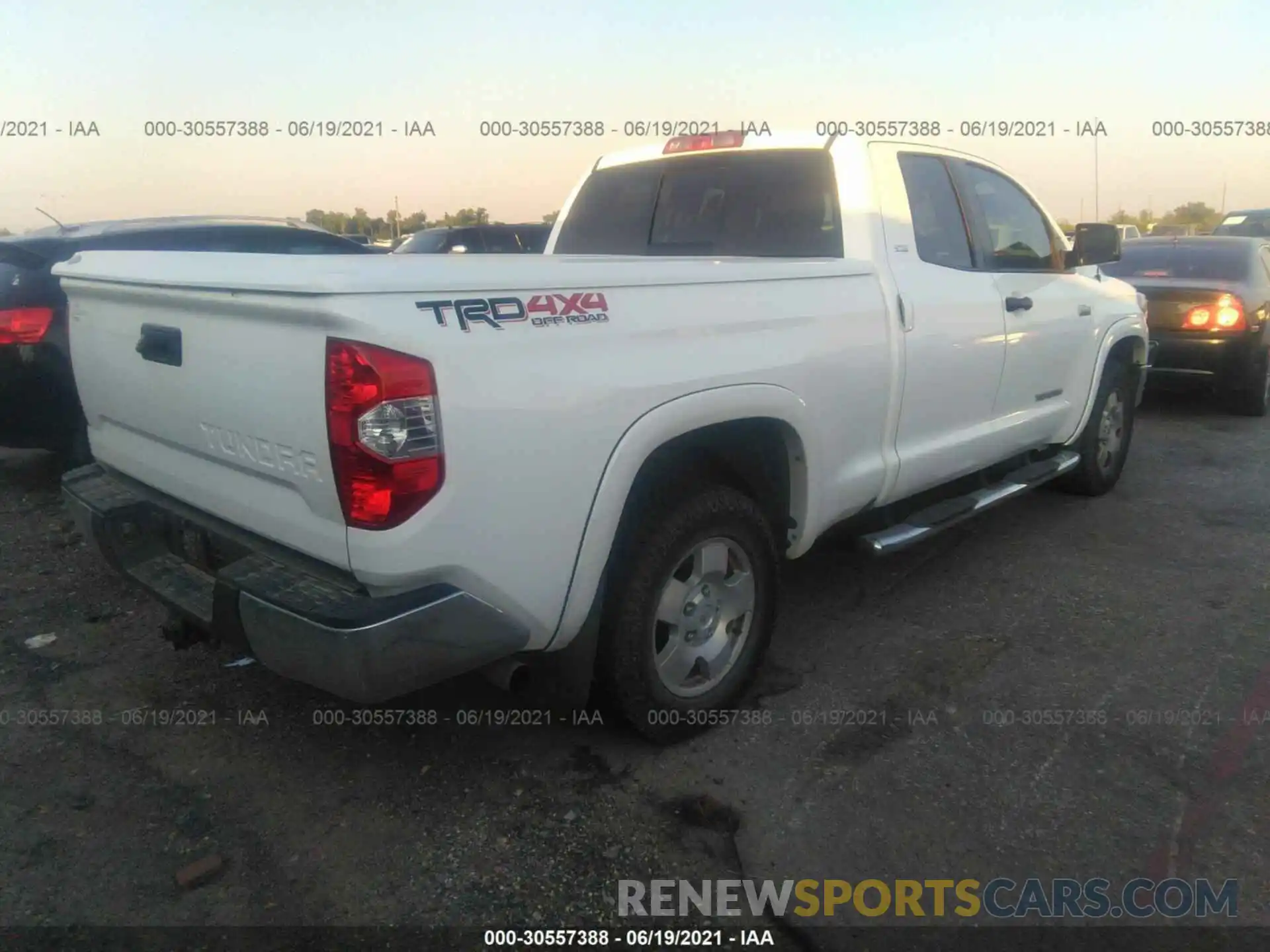 4 Photograph of a damaged car 5TFUY5F11KX843626 TOYOTA TUNDRA 4WD 2019