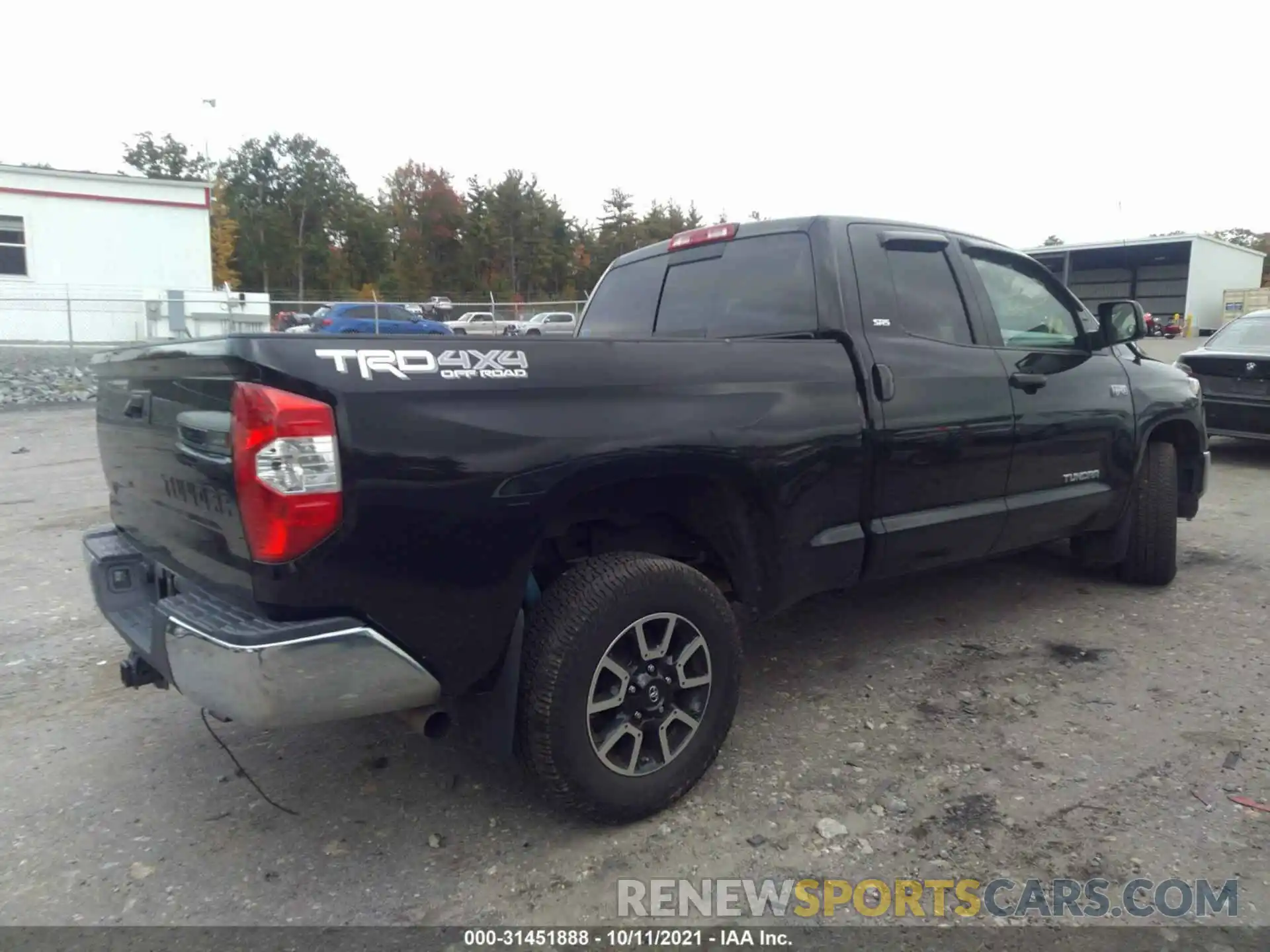 4 Photograph of a damaged car 5TFUY5F11KX869336 TOYOTA TUNDRA 4WD 2019